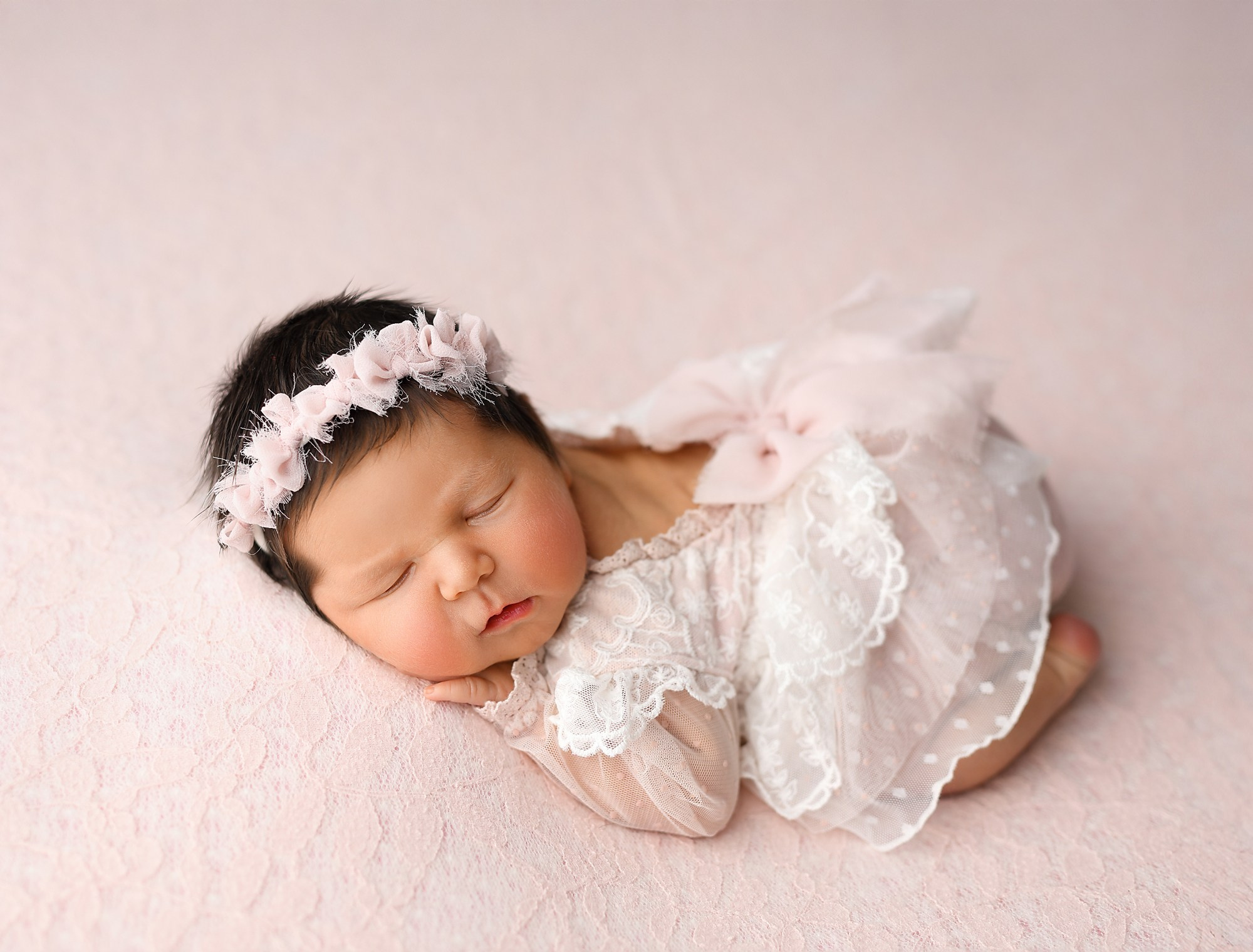 Newborn. Фотограф новорождённых в Казани Нейля Гильмутдинова ньюборн