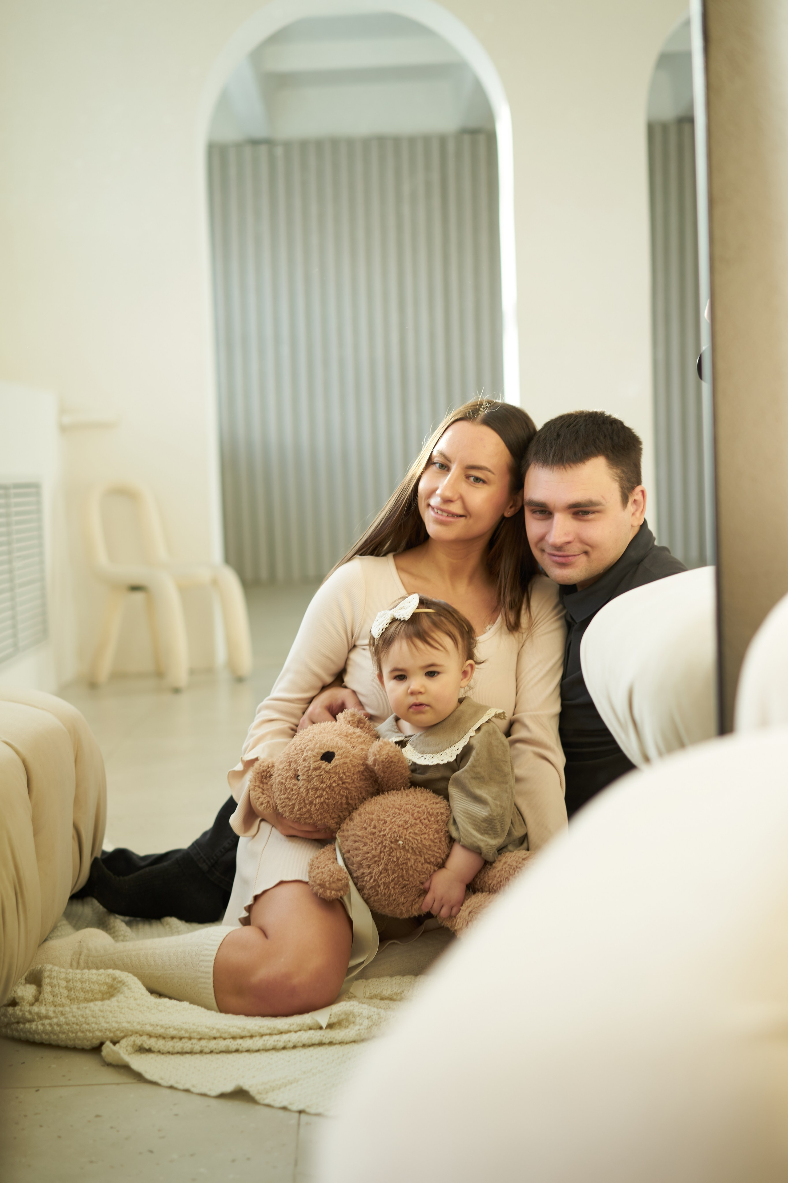 Семейная фотосессия в студии. Фотограф Екатеринбург Кокшарова Александра