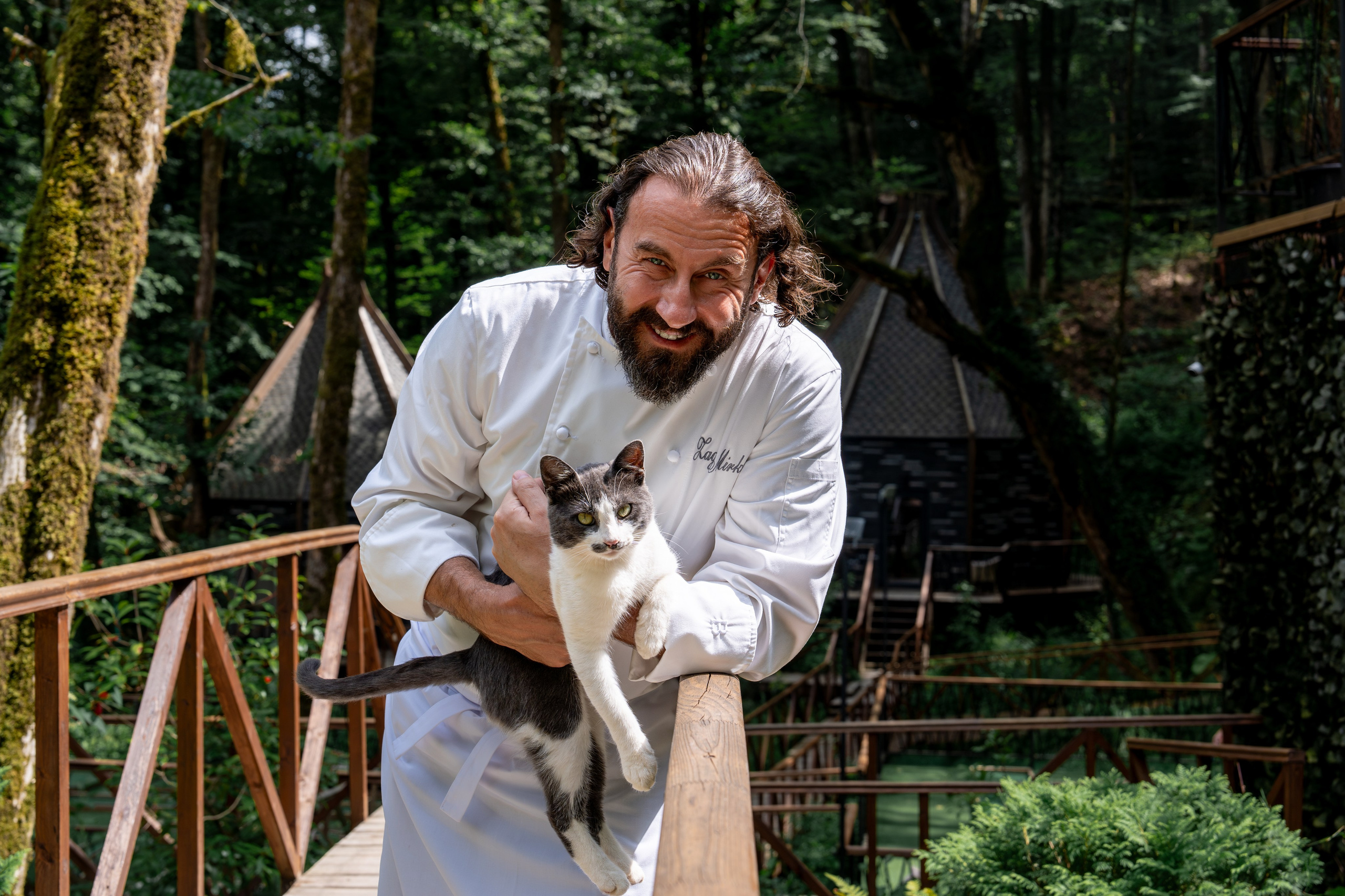 Гастрономический ужин «Лесная Италия» с Мирко Дзаго в ресторане RiverSide. Репортажный фотограф в Красной Поляне и Сочи Павлюченко Екатерина