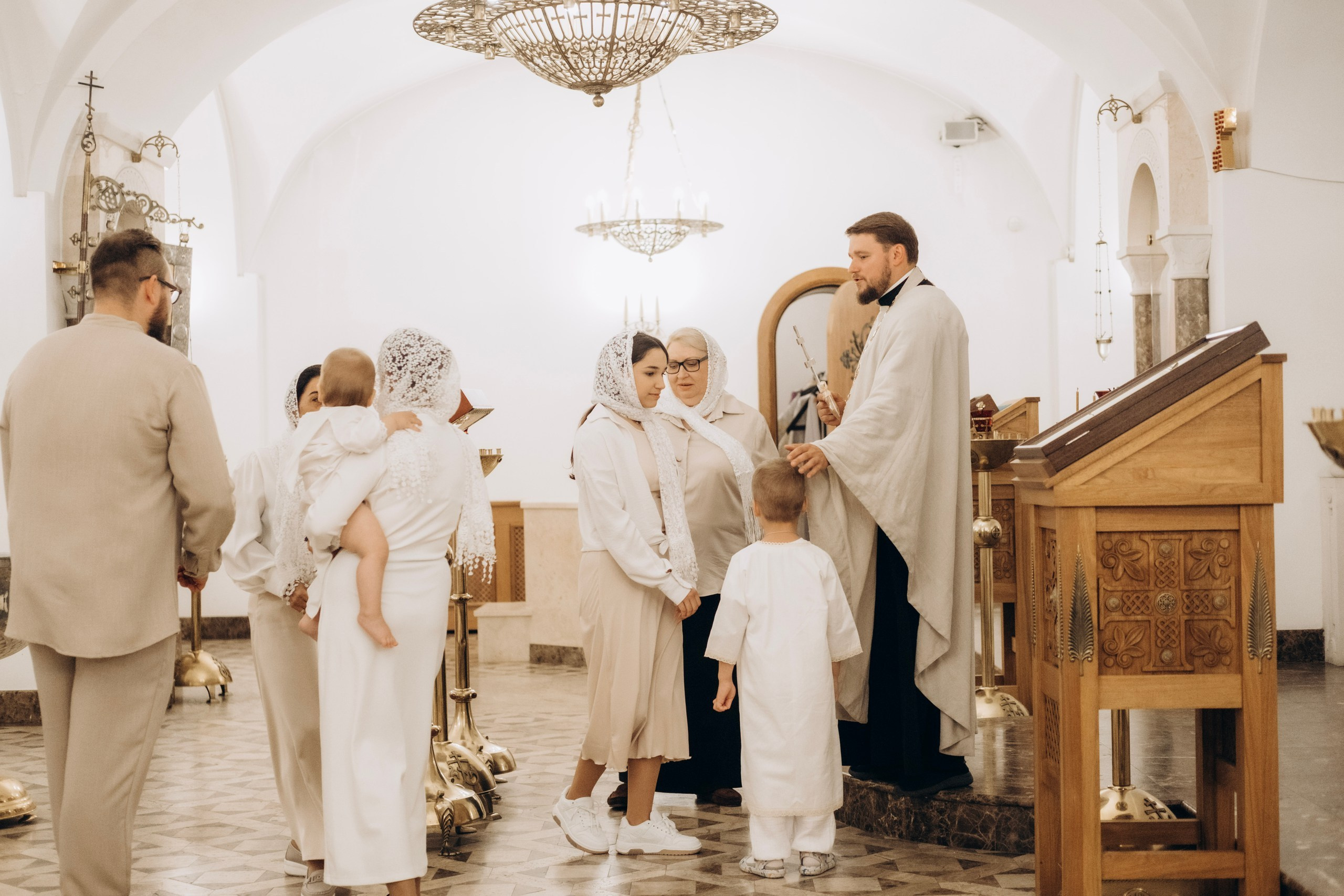 Крещение Дмитрия и Тихона. Главная