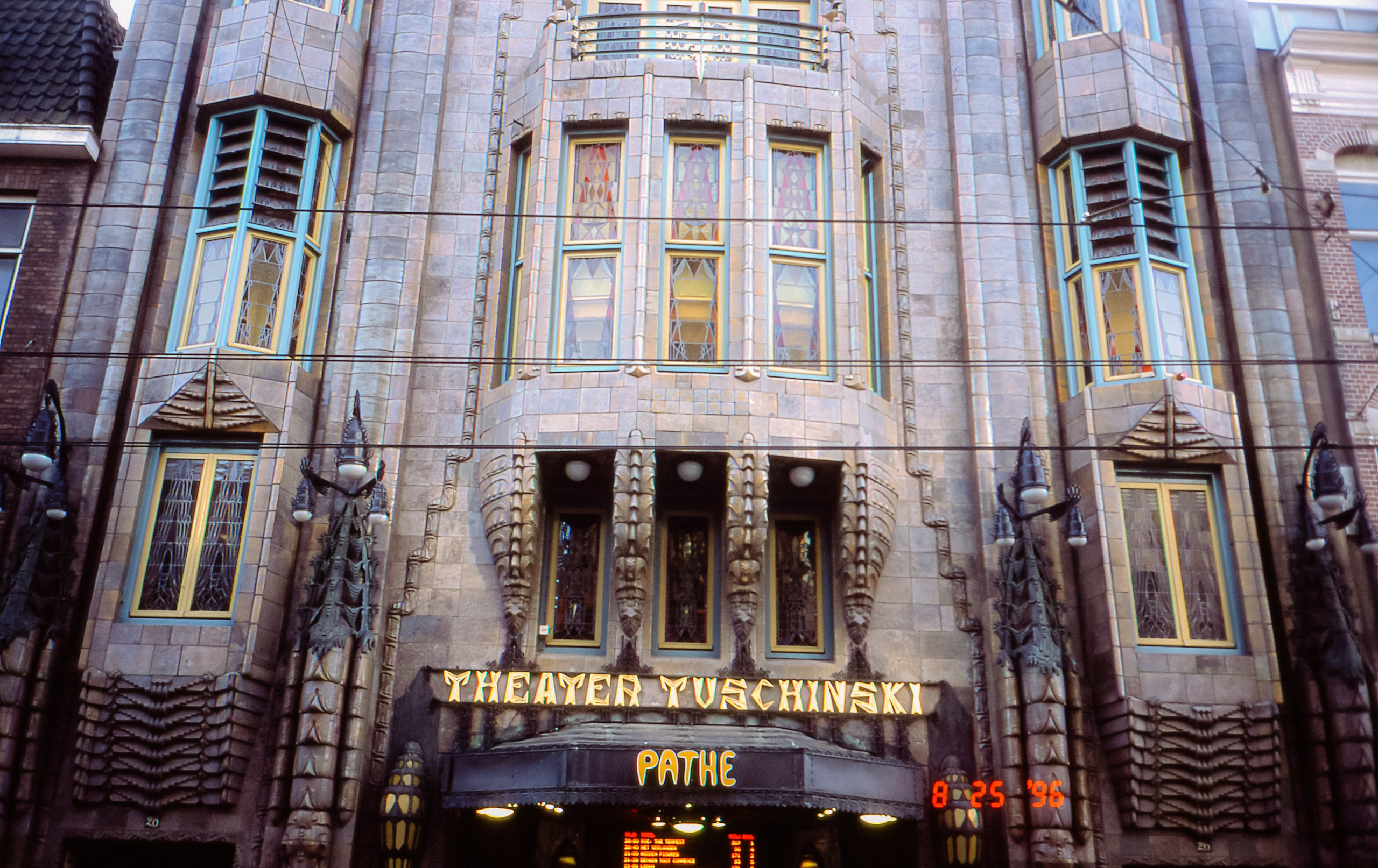 Amsterdam slide. Iraogo