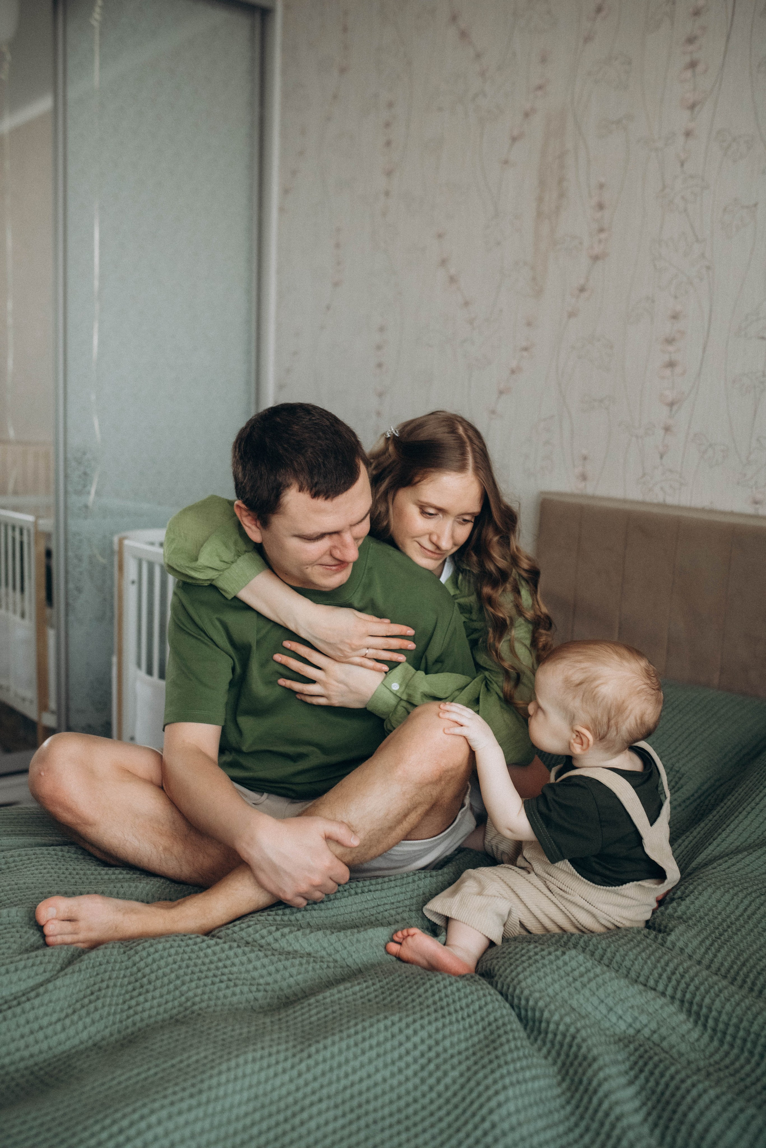 Семейная фотосессия ко дню рождения малыша. Семейный фотограф в Железнодорожном Масаева Елена