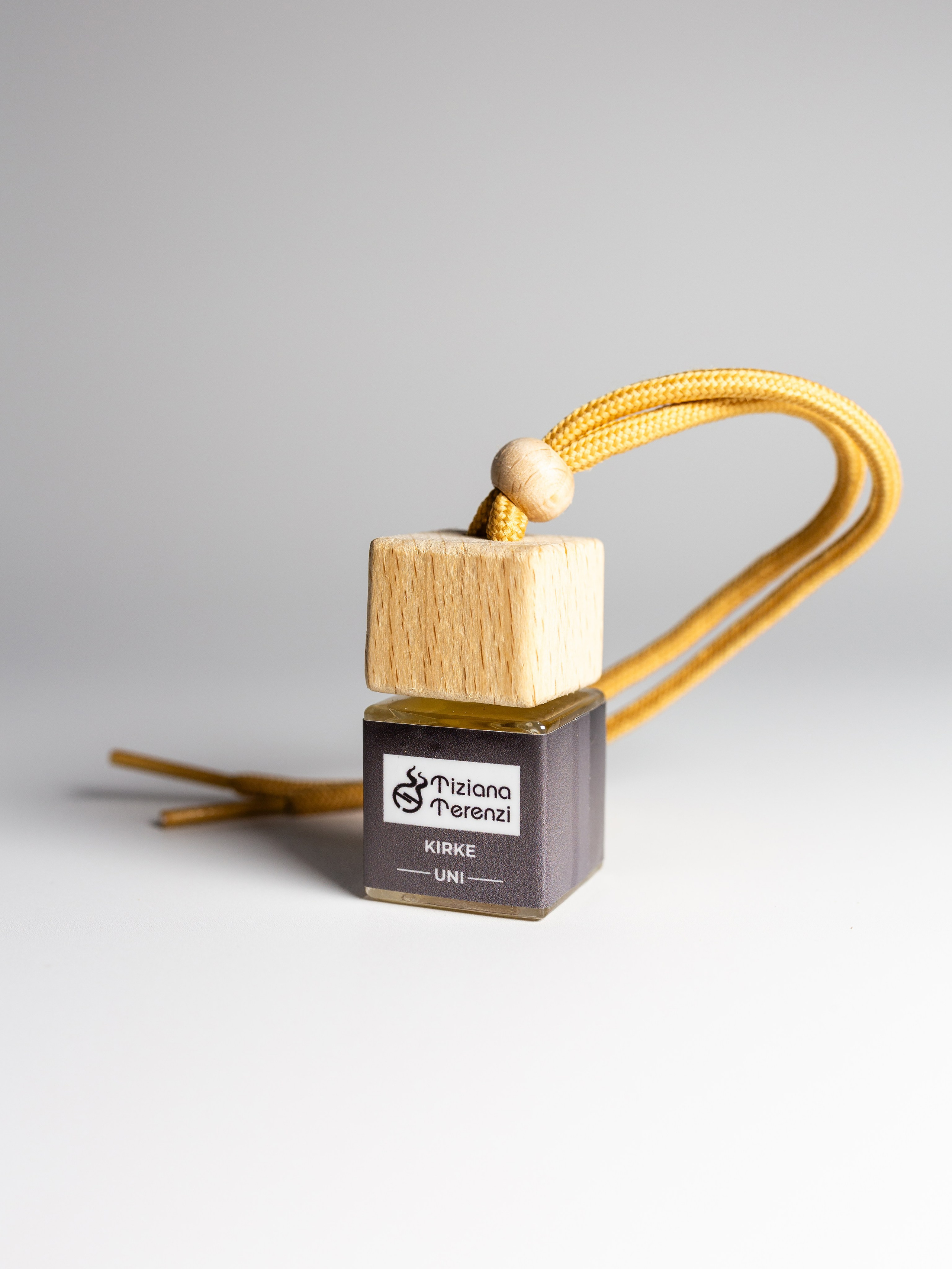 Диффузоры далее на вырез. Фотограф в Краснодаре Арина Кудряшова