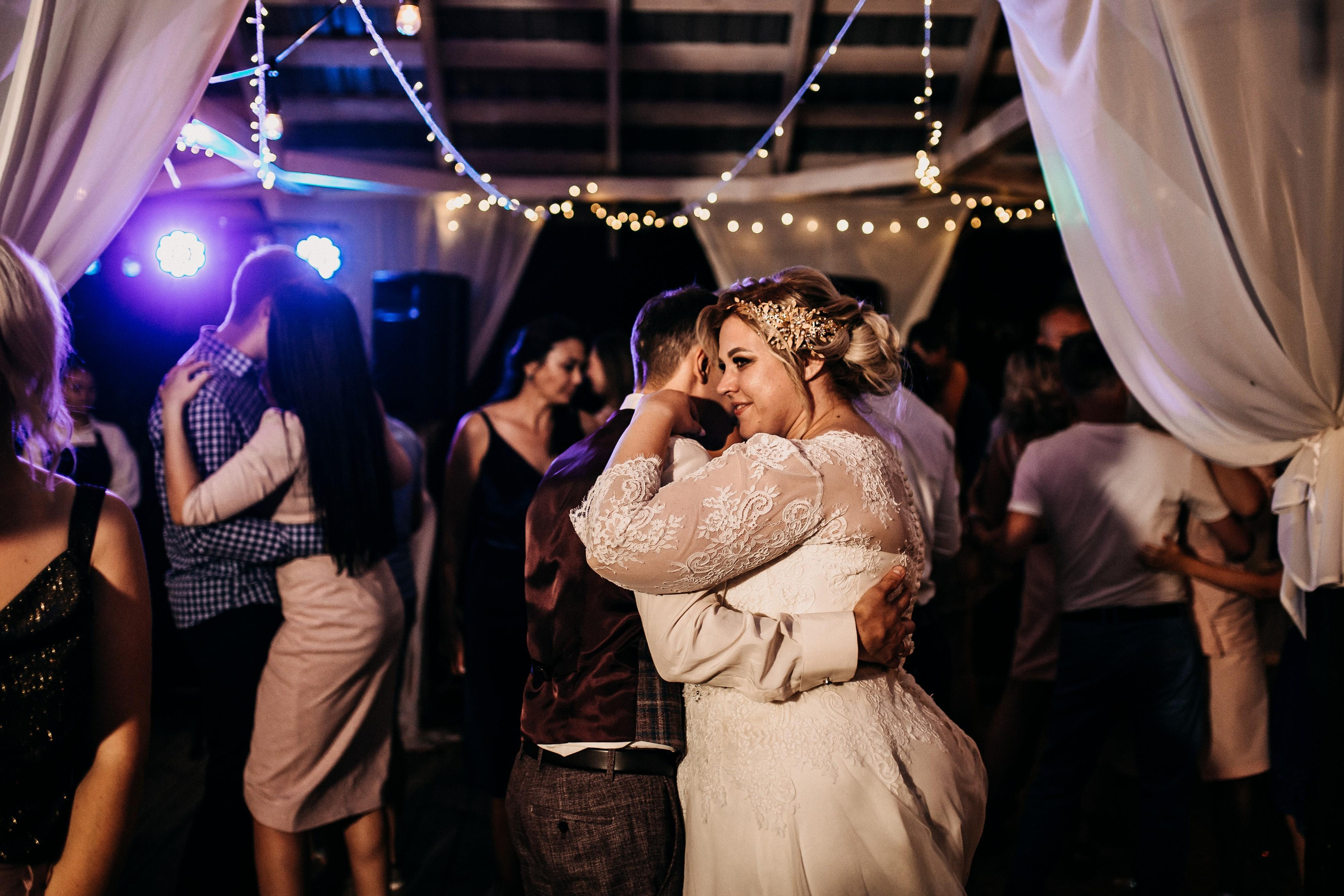 Видели ночь, гуляли всю ноооочь до утраааа. Свадебный фотограф в Новосибирске Анастасия Бантик