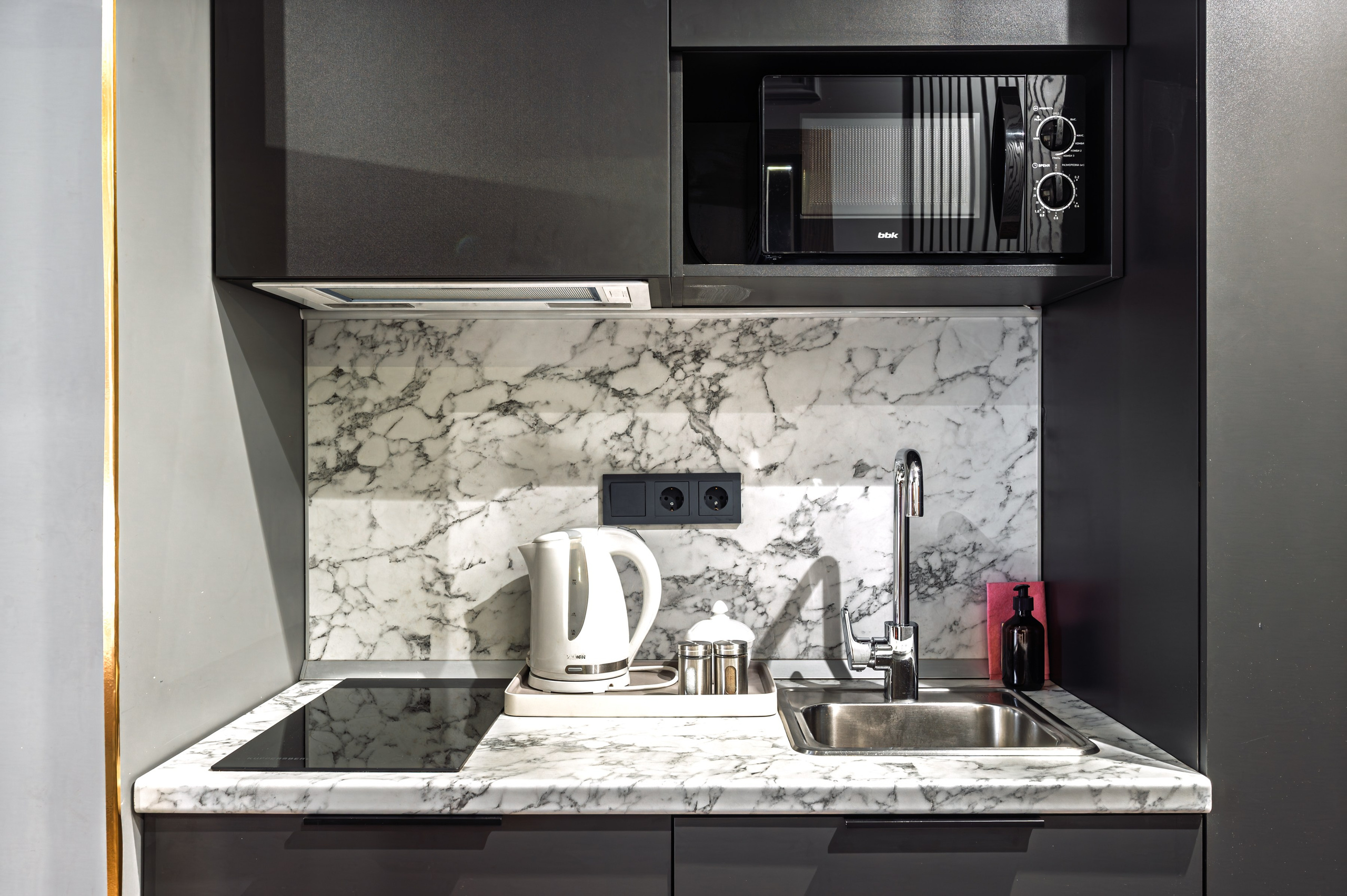 Классический номер отеля Acqualina. Интерьерный фотограф. Фото- видеосъемка недвижимости Санкт-Петербург