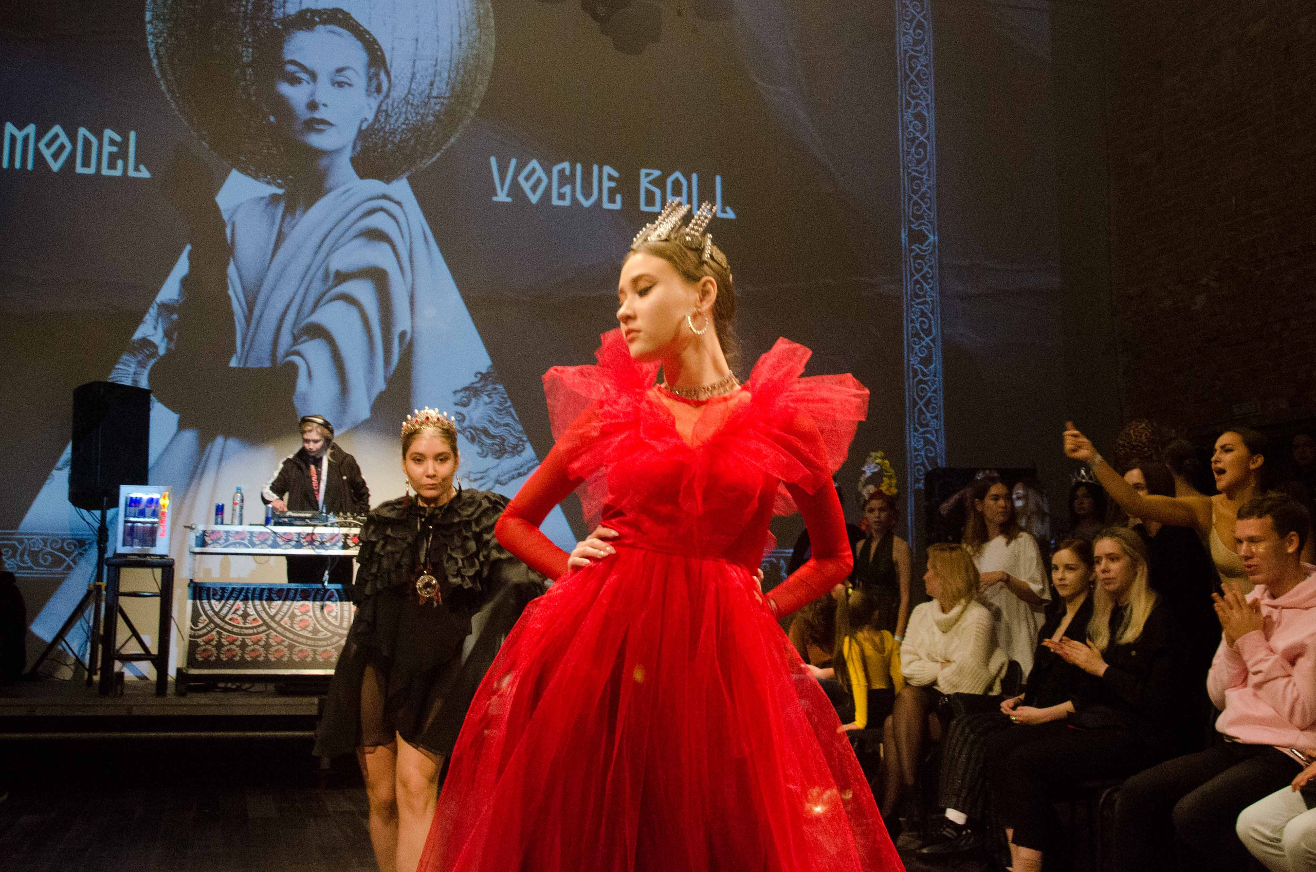 О нас. Дракон и Ведьмочка — творческая коллаборация