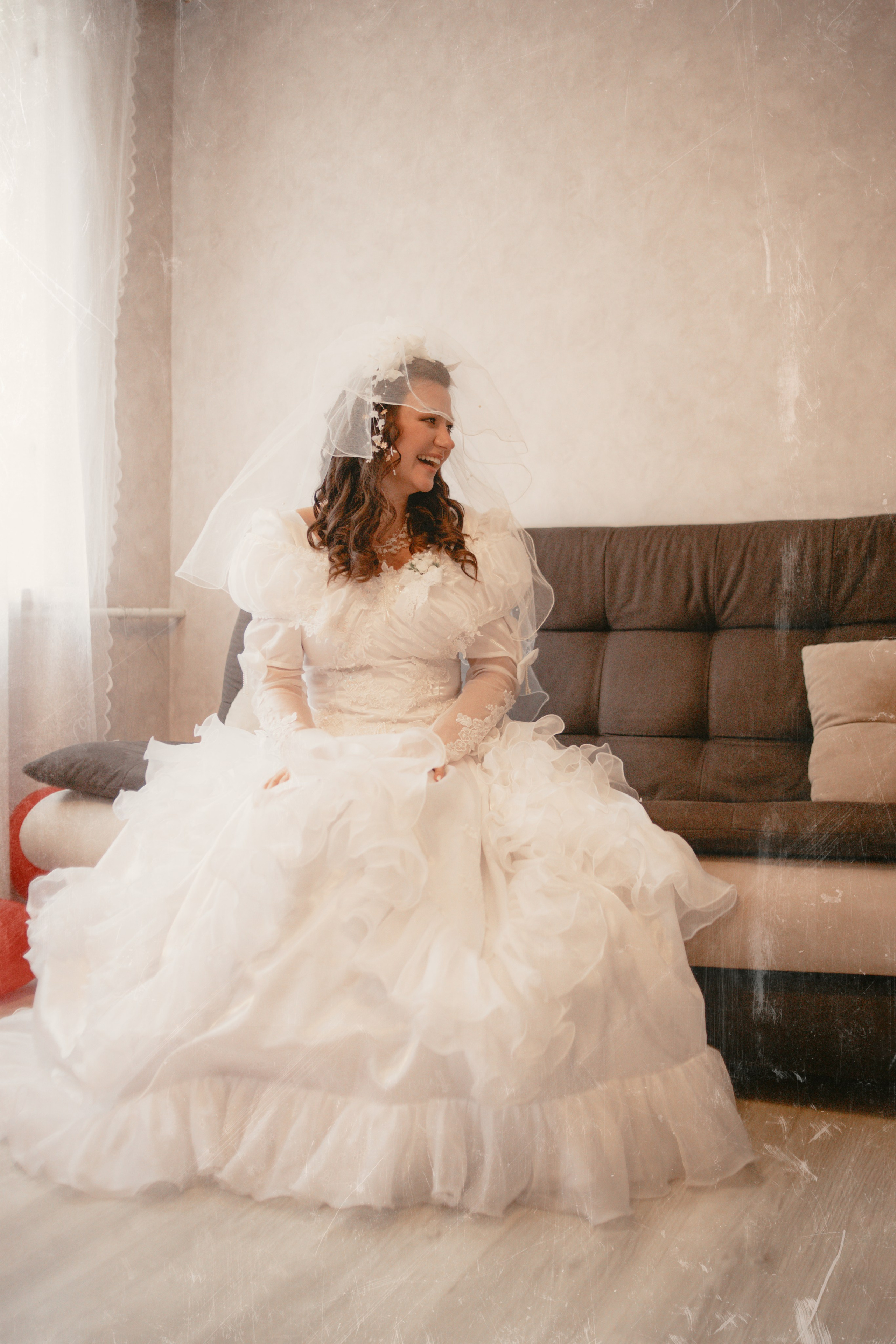 Свадебная фотосессия в стиле 90-х. Свадебный и семейный фотограф в Краснодарском крае Мария Данилкина