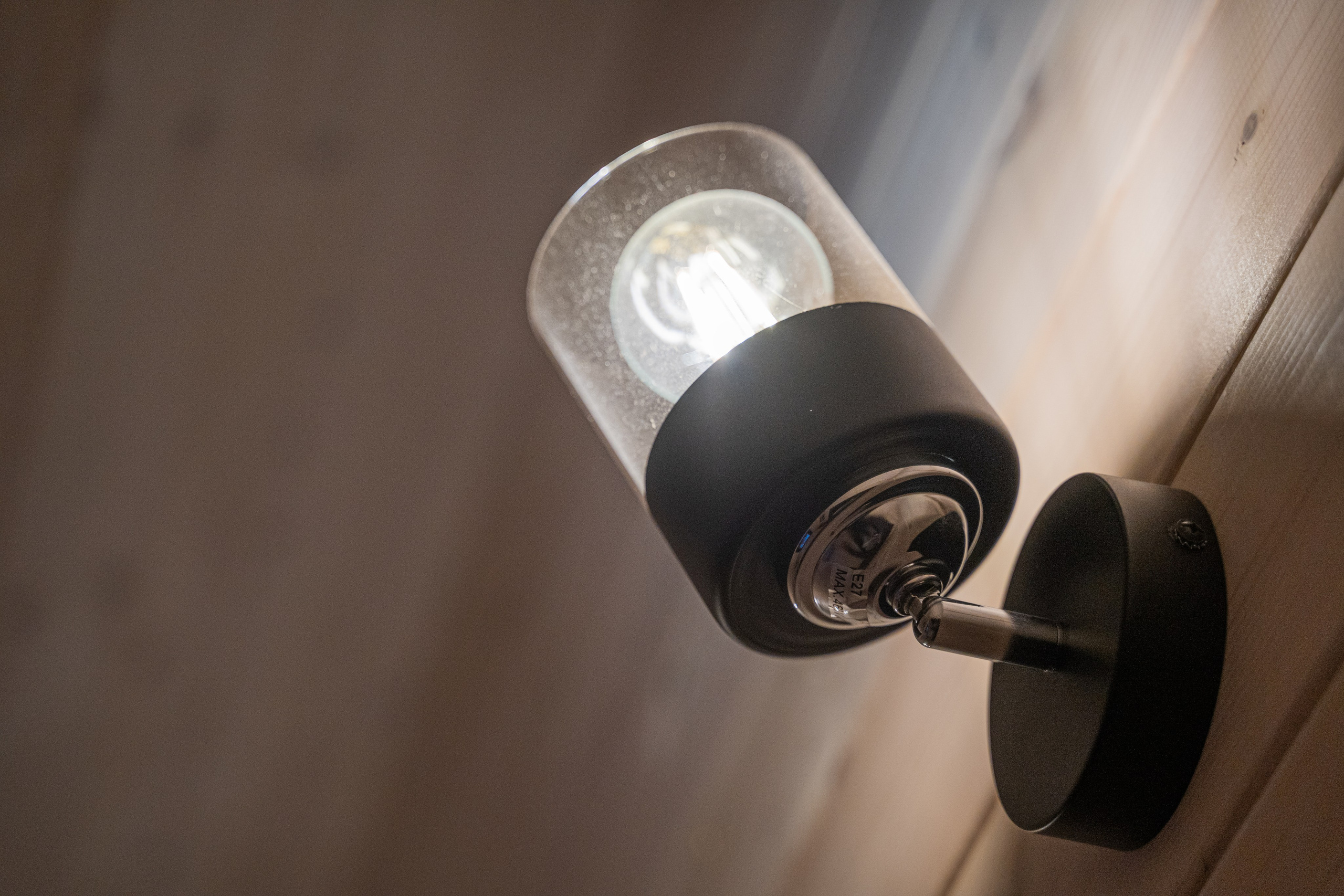 Интерьерная съемка частного гостевого дома. Занимаюсь профессиональной фотографией и живу рядом с Байкалом. Работаю в разных жанрах