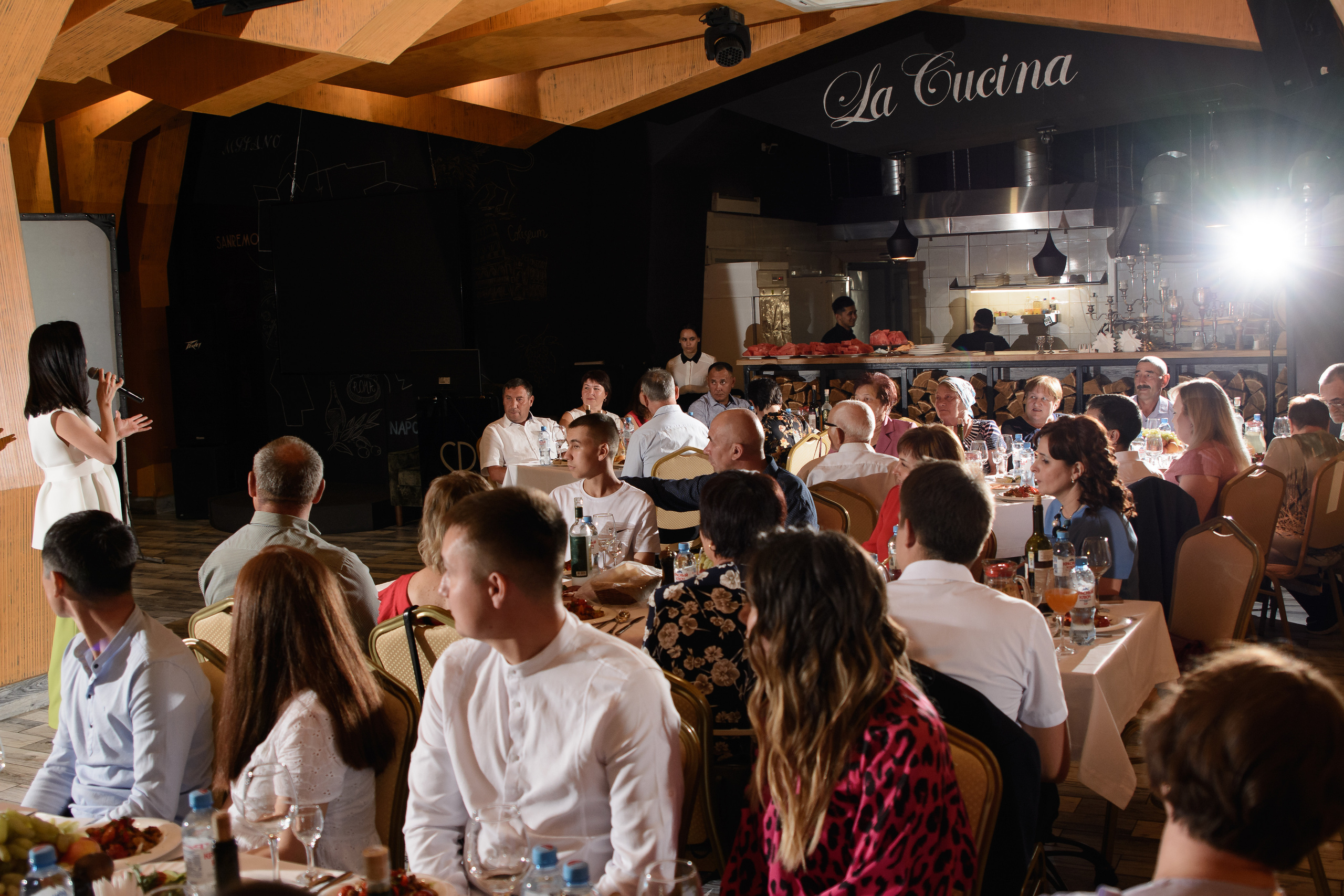 Репортажный фотограф на юбилей корпоратив, мероприятия в Уфе. Свадебный фотограф Тимур Хабибуллин