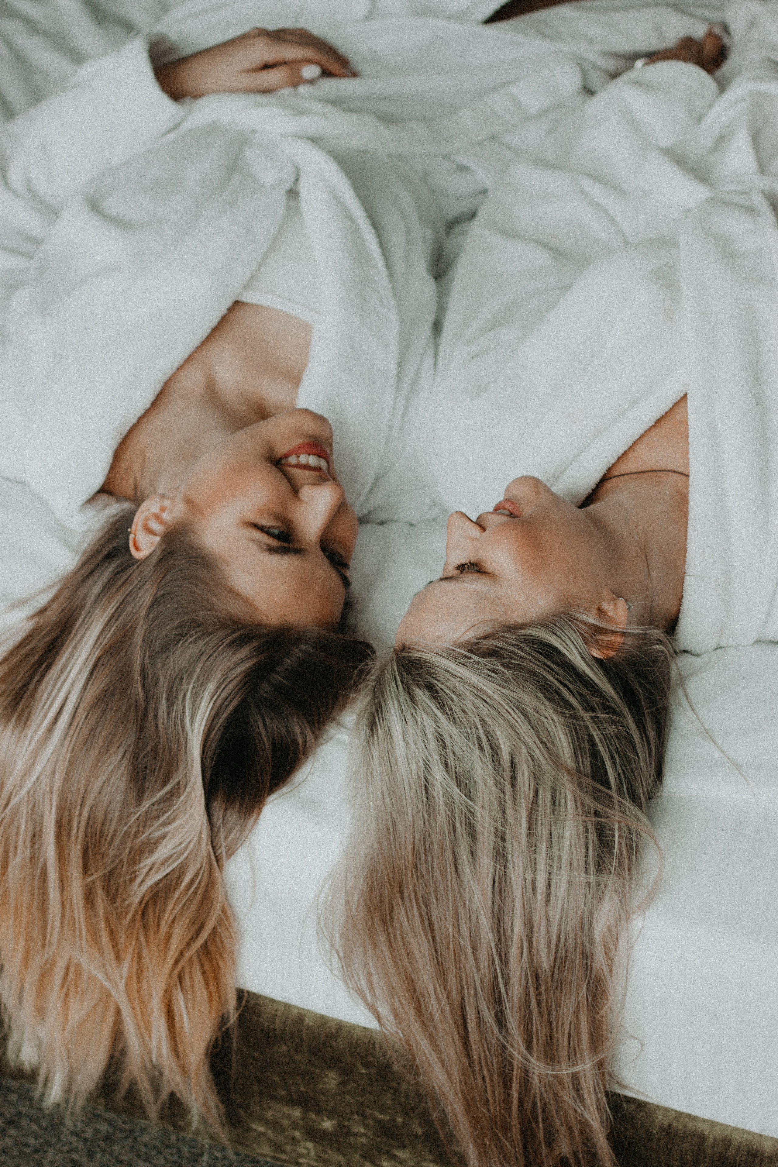 Мама & дочка, утро в отеле. Семейный фотограф в Екатеринбурге Валерия Федотова