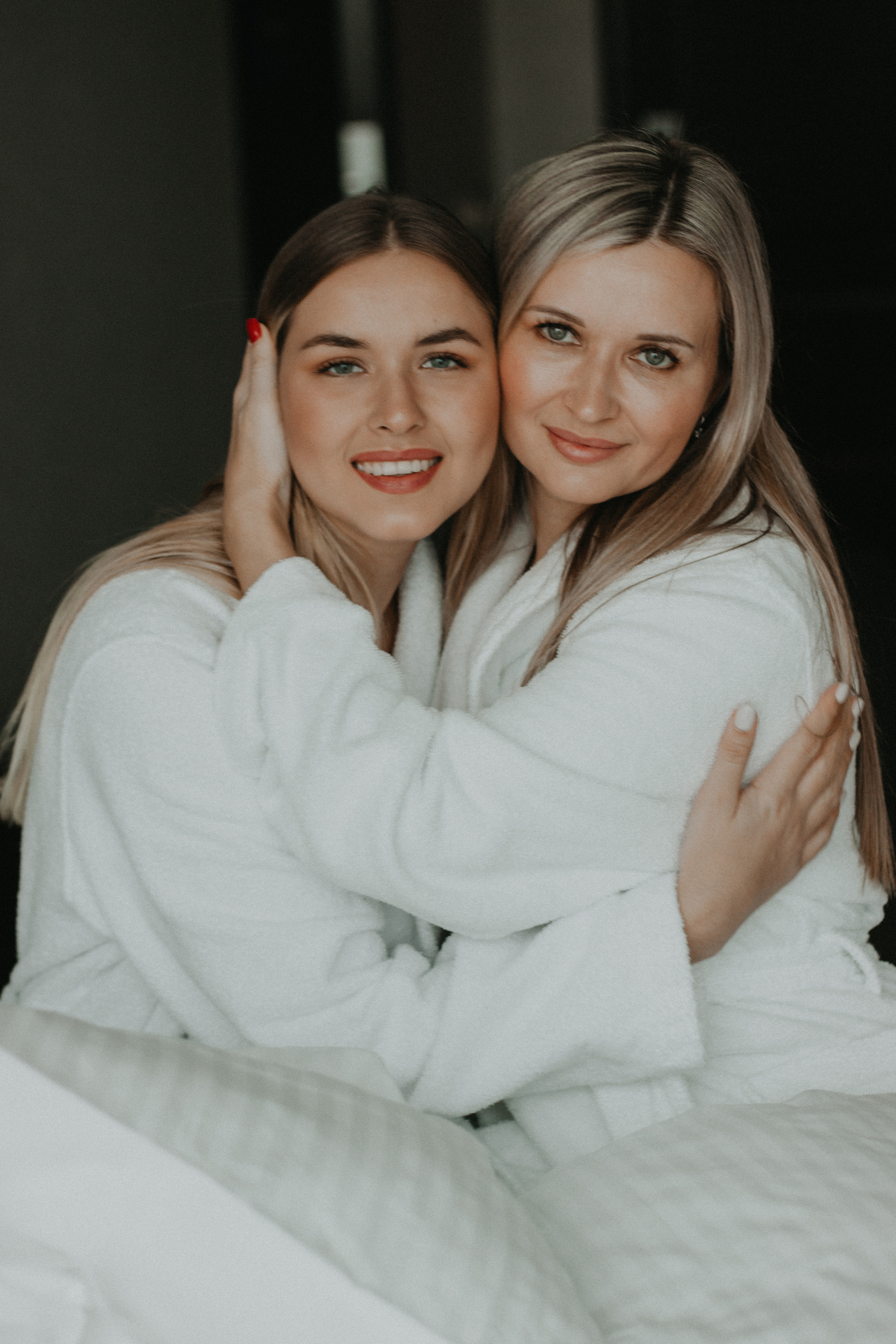 Мама & дочка, утро в отеле. Семейный фотограф в Екатеринбурге Валерия Федотова