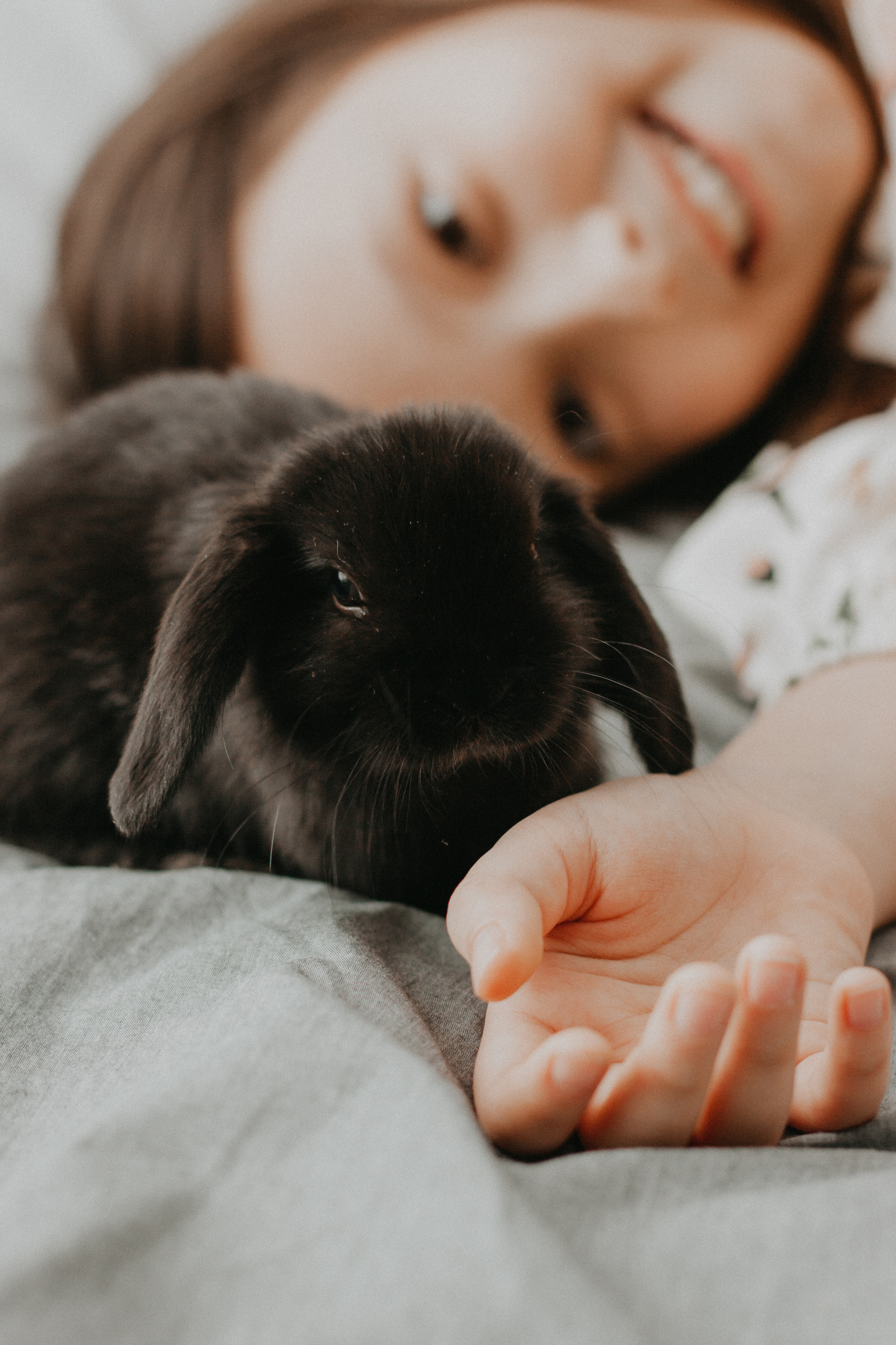 Алина и заяц. Семейный фотограф в Екатеринбурге Валерия Федотова