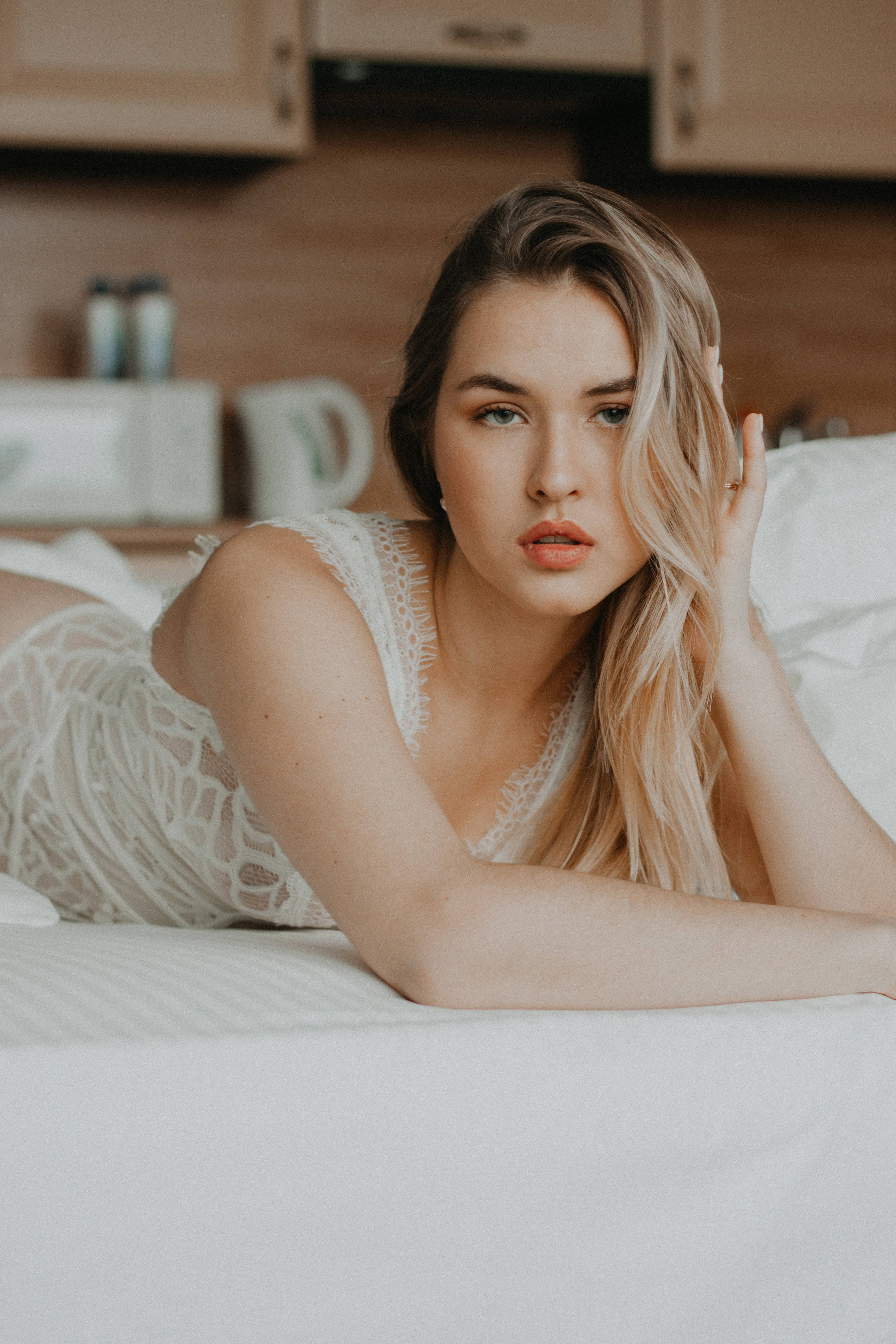 Мама & дочка, утро в отеле. Семейный фотограф в Екатеринбурге Валерия Федотова