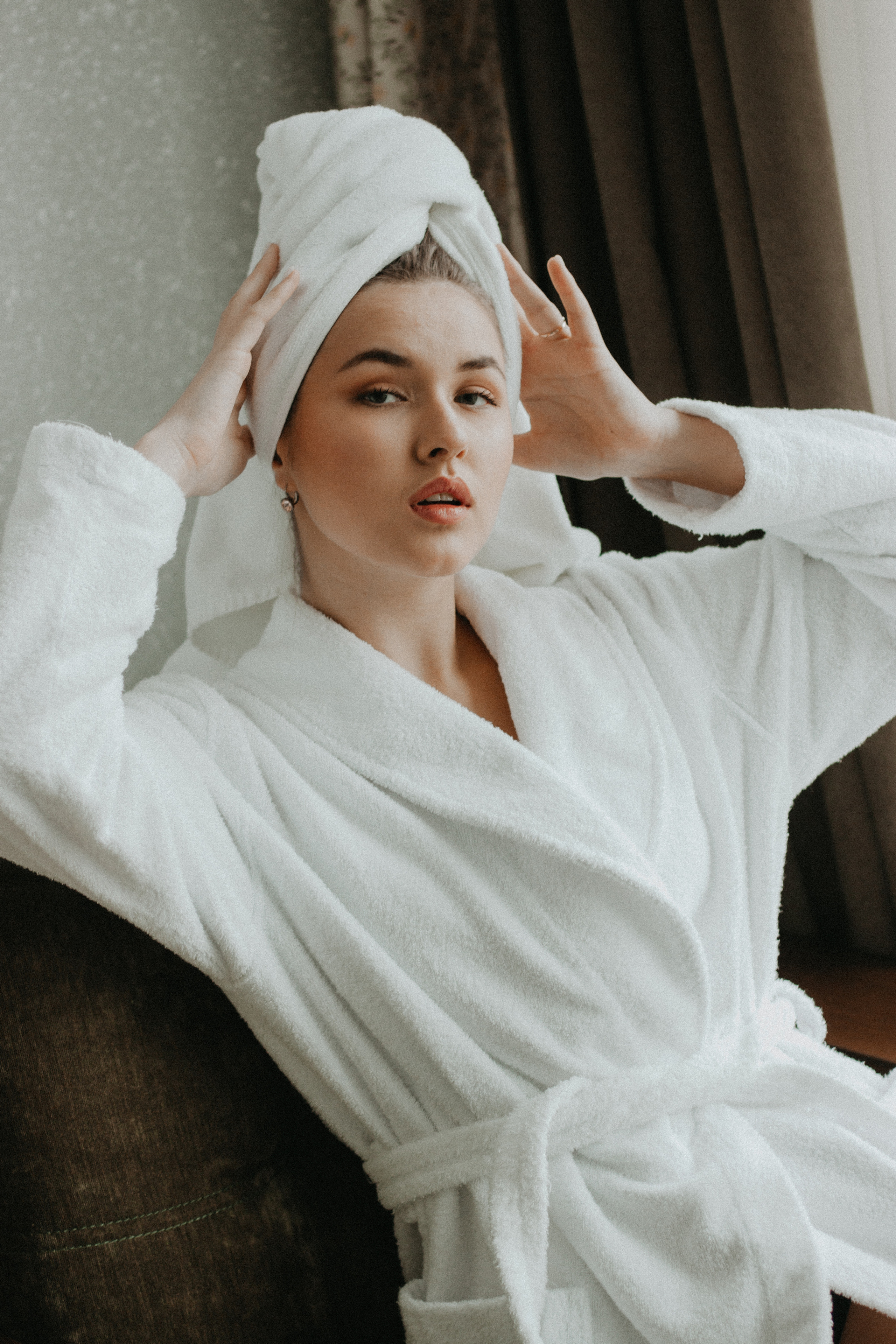 Мама & дочка, утро в отеле. Семейный фотограф в Екатеринбурге Валерия Федотова