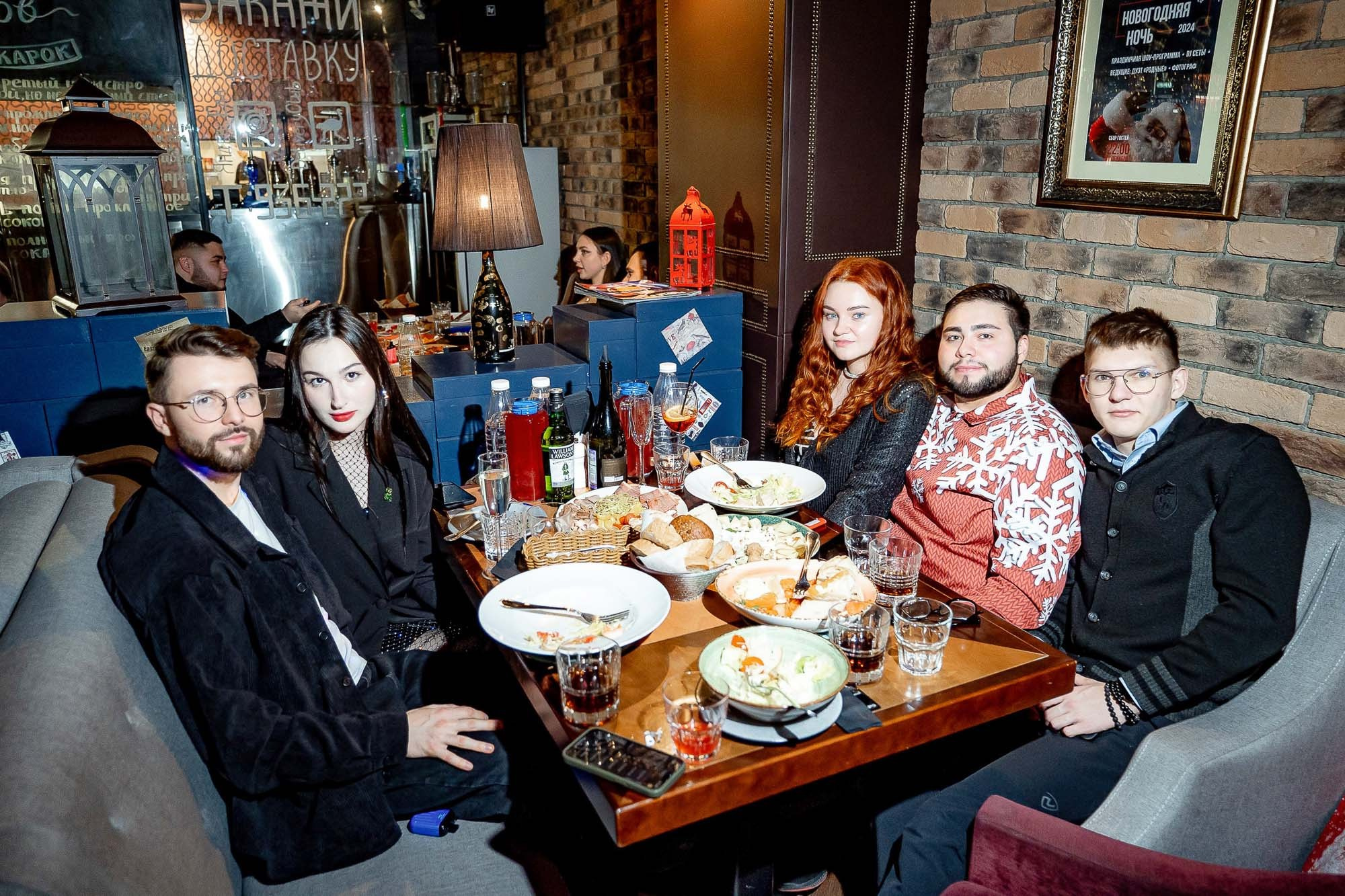 Новый год 2024 в Peoples. Сергей Кошкин. Репортажная и ивент-фотография в Сургуте