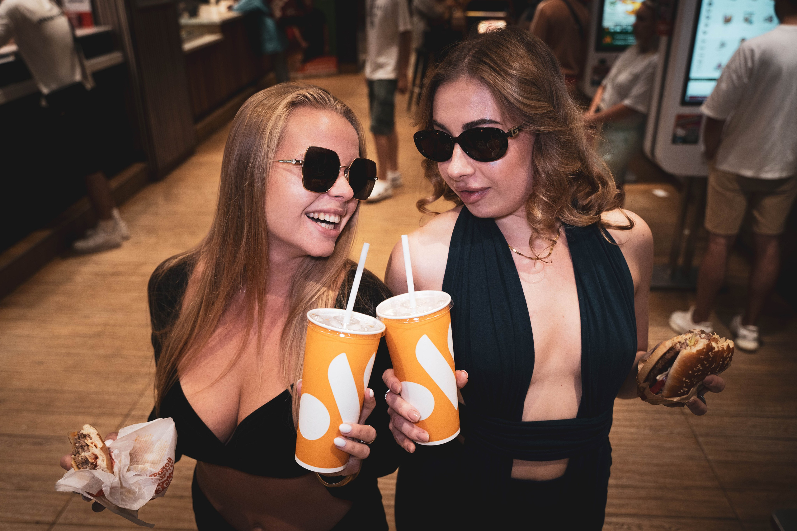 Макдональс ПОВ. Видео и Фото