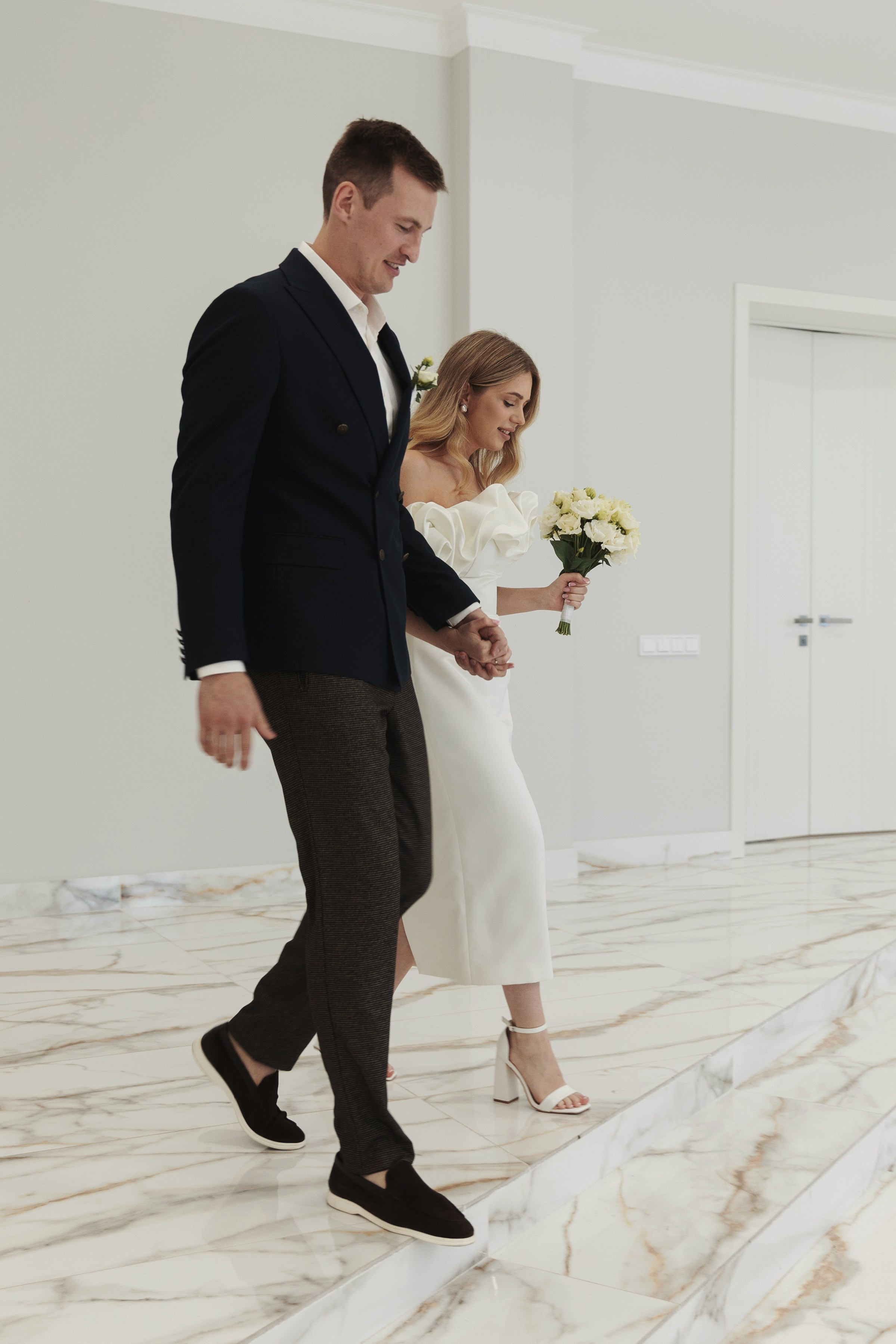 Свадебная фотосессия на Котельнической набережной и в парке Царицыно, Роспись в Шипиловском ЗАГСе. Свадебный фотограф Москва Анастасия Храмова