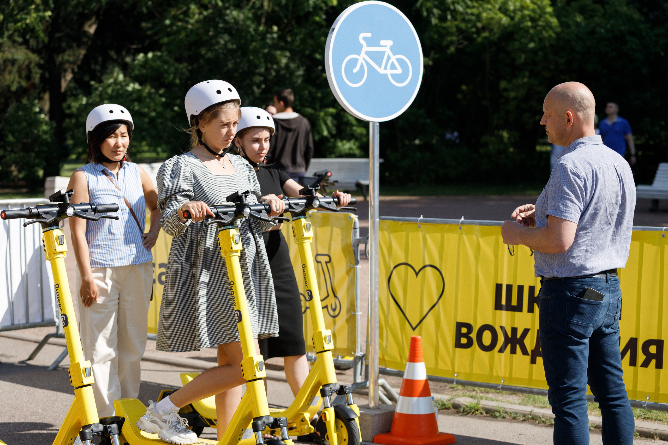 Яндекс Самокат. Свадебный и репортажный фотограф в Санкт-Петербурге Николай Голованов