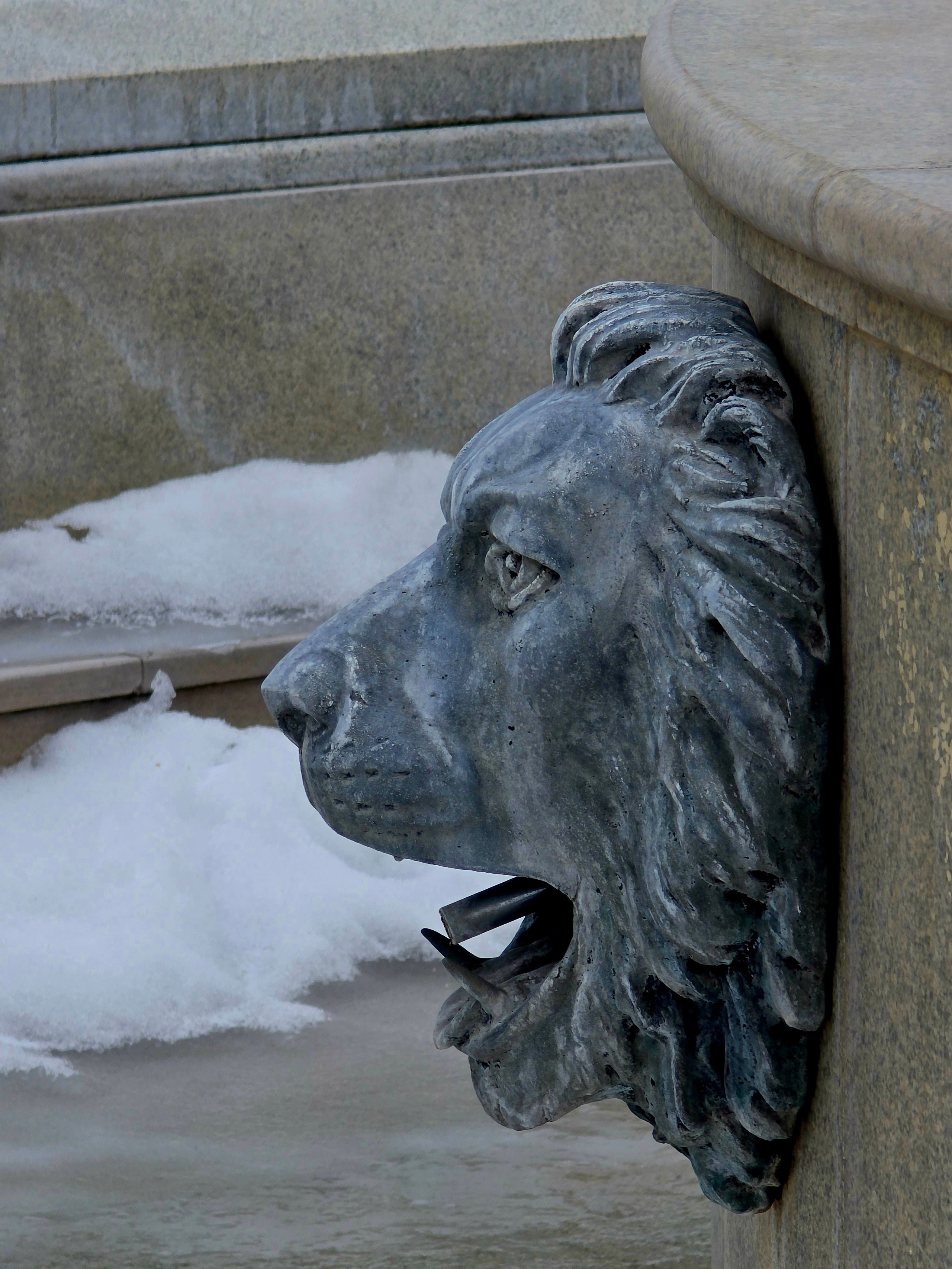 А вот внутреннее убранство, коллекцию и экскурсионный маршрут сильно дополнили