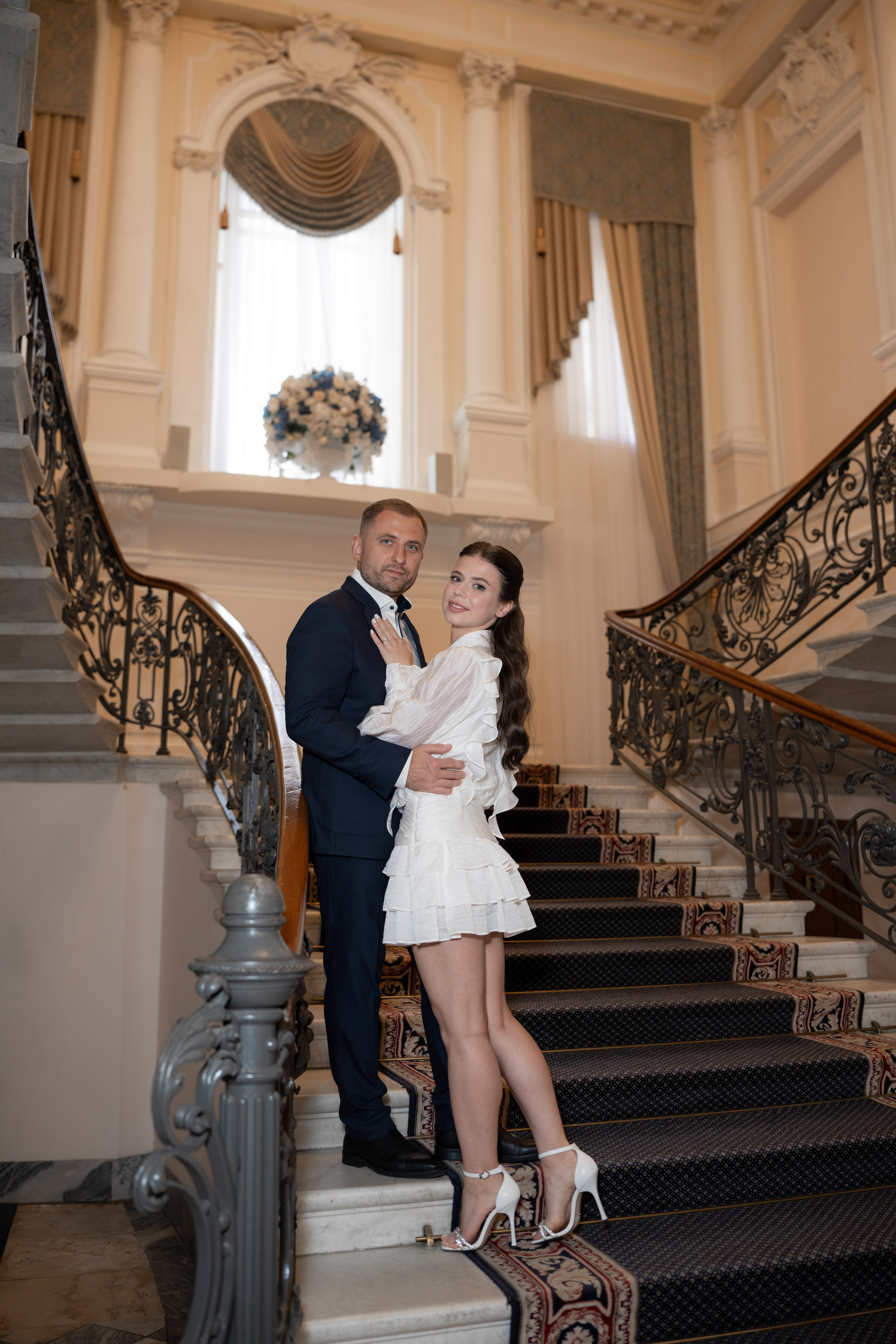 Свадебная фотосессия во дворце 2 на Фурштадской. Свадебный фотограф Александр Невский в Санкт-Петербурге