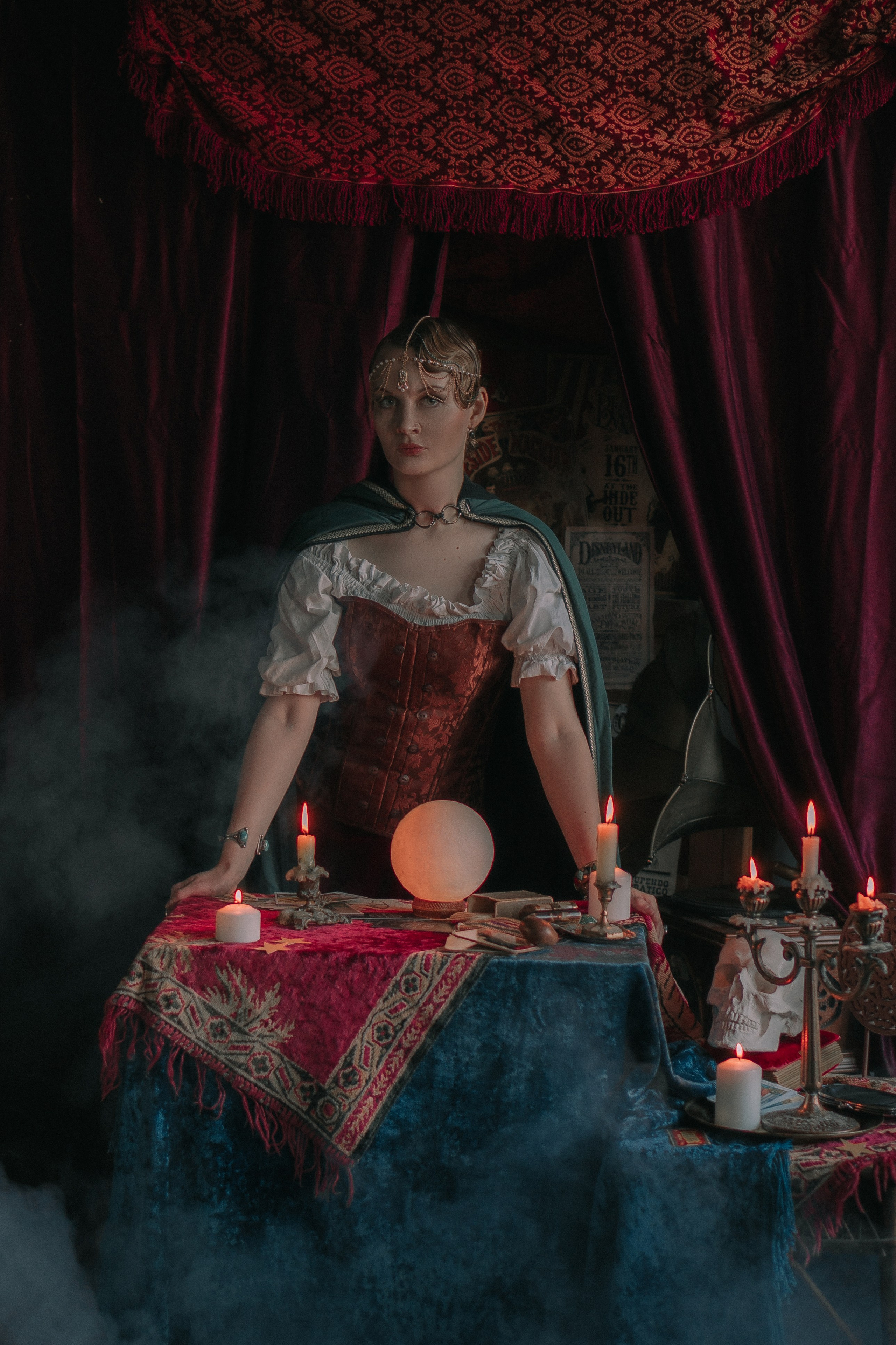 Гадалка. Художественный фотограф Салаева Алина