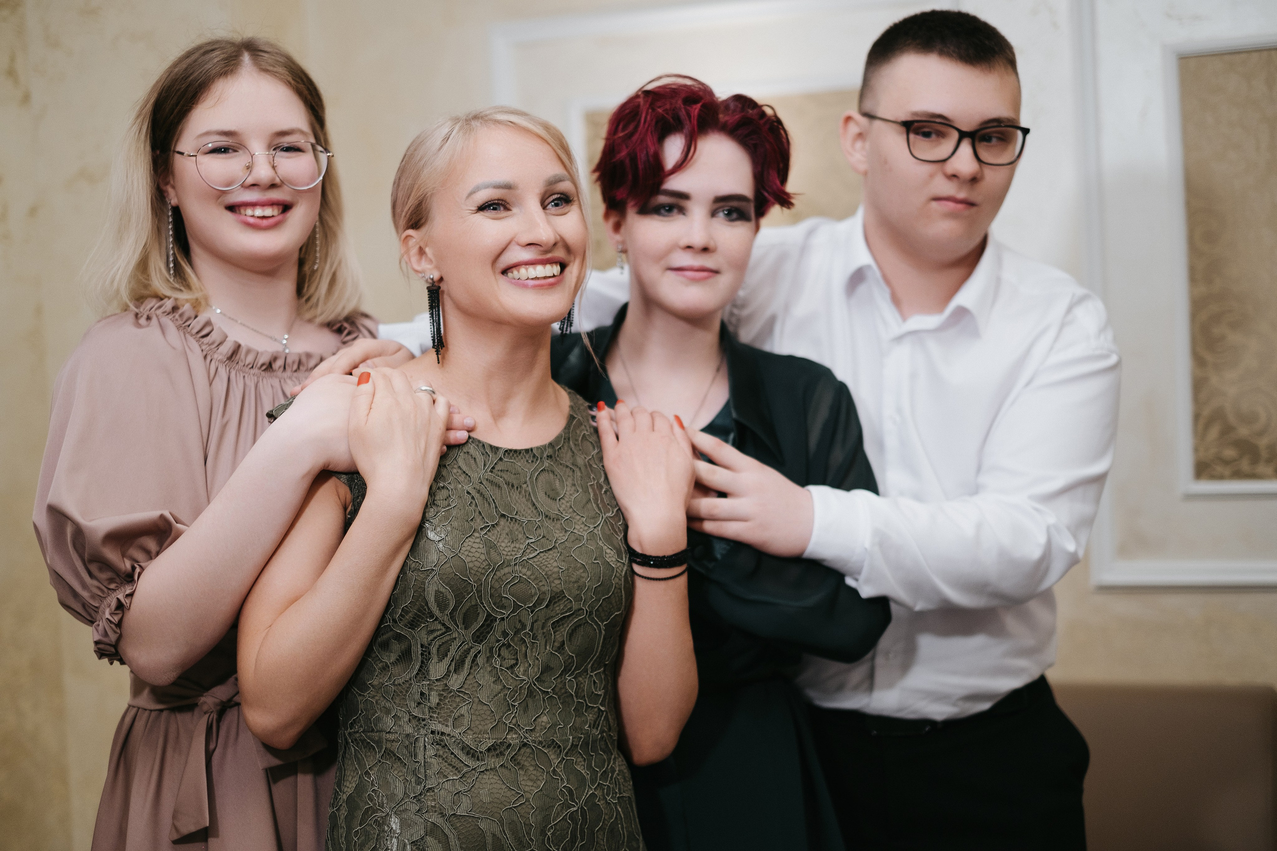 Выпускной 11 класс школы № 30. Свадебный и репортажной фотограф Денис Ожигин в Краснодаре и Краснодарском крае