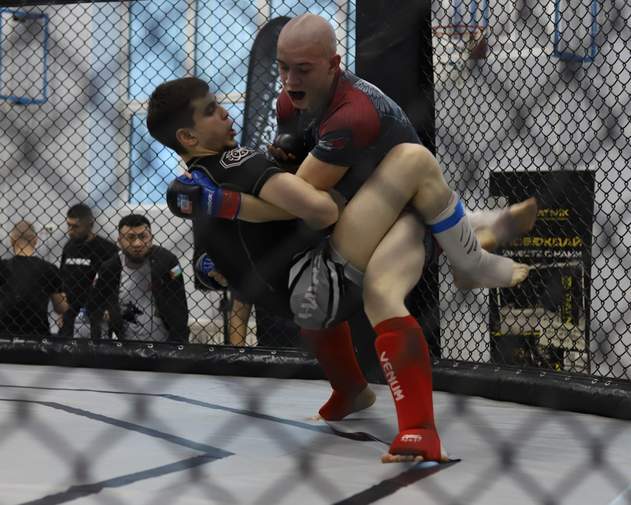 ЧЕМПИОНАТ И ПЕРВЕНСТВО ТЮМЕНСКОЙ ОБЛАСТИ ПО ММА. Больше не греет