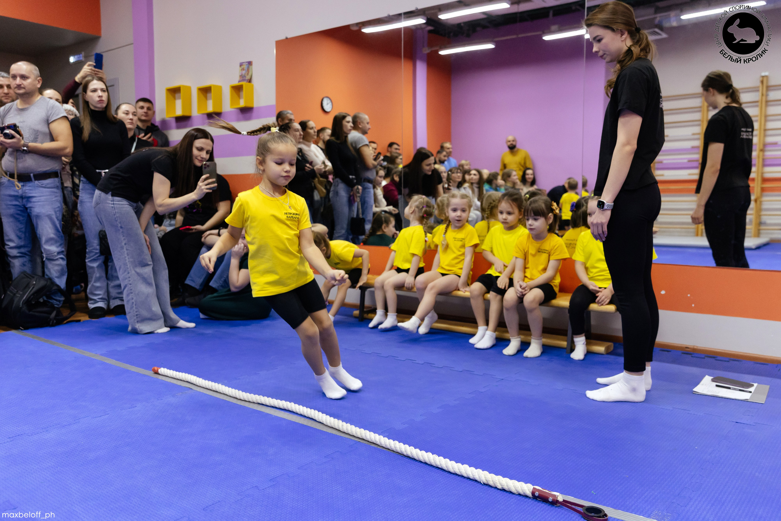 Белый кролик. Соревнования. Семейный фотограф — Макс Белогрудов