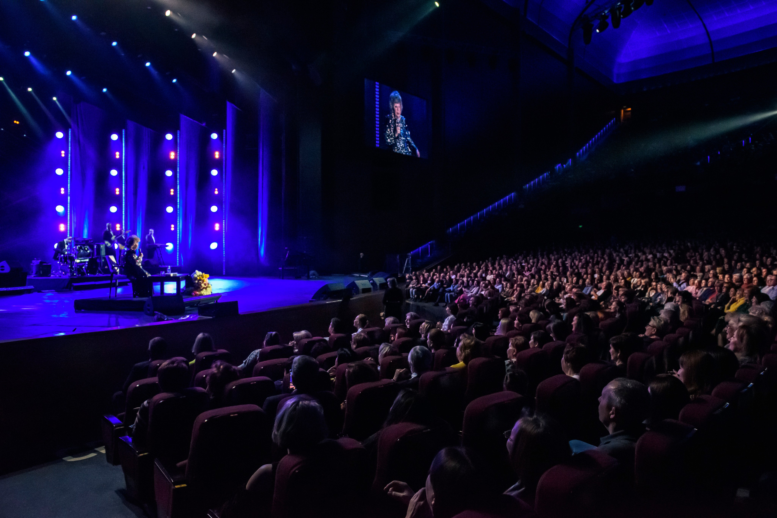 Лариса Рубальская «40 лет с песней по жизни» — Крокус Сити Холл. Бренд-фотограф для экспертов и блогеров в Москве Влада Горбовская