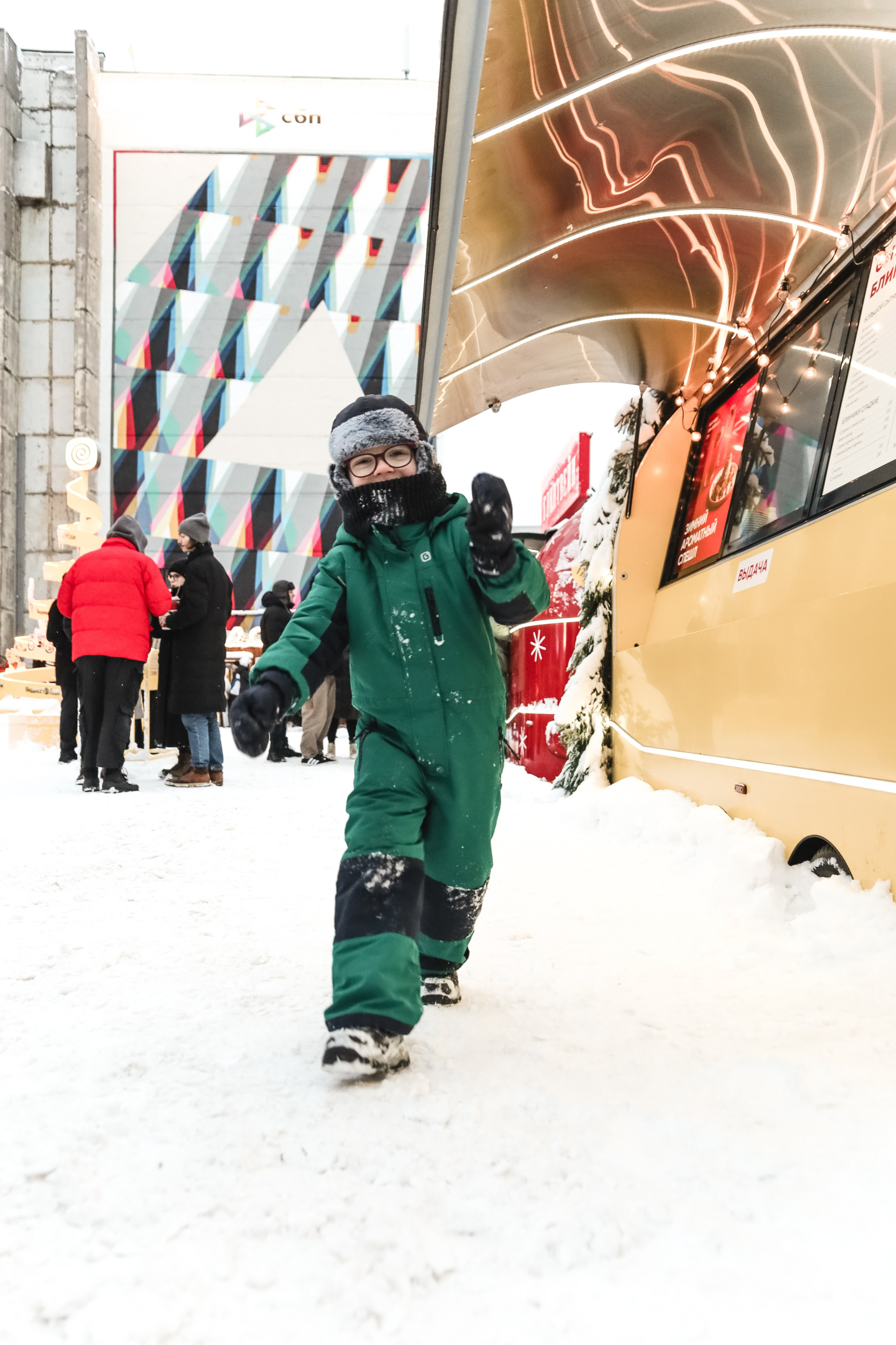 Зима. Севкабель. Семейный фотограф, свадебный фотограф, женский портрет в Санкт-Петербу