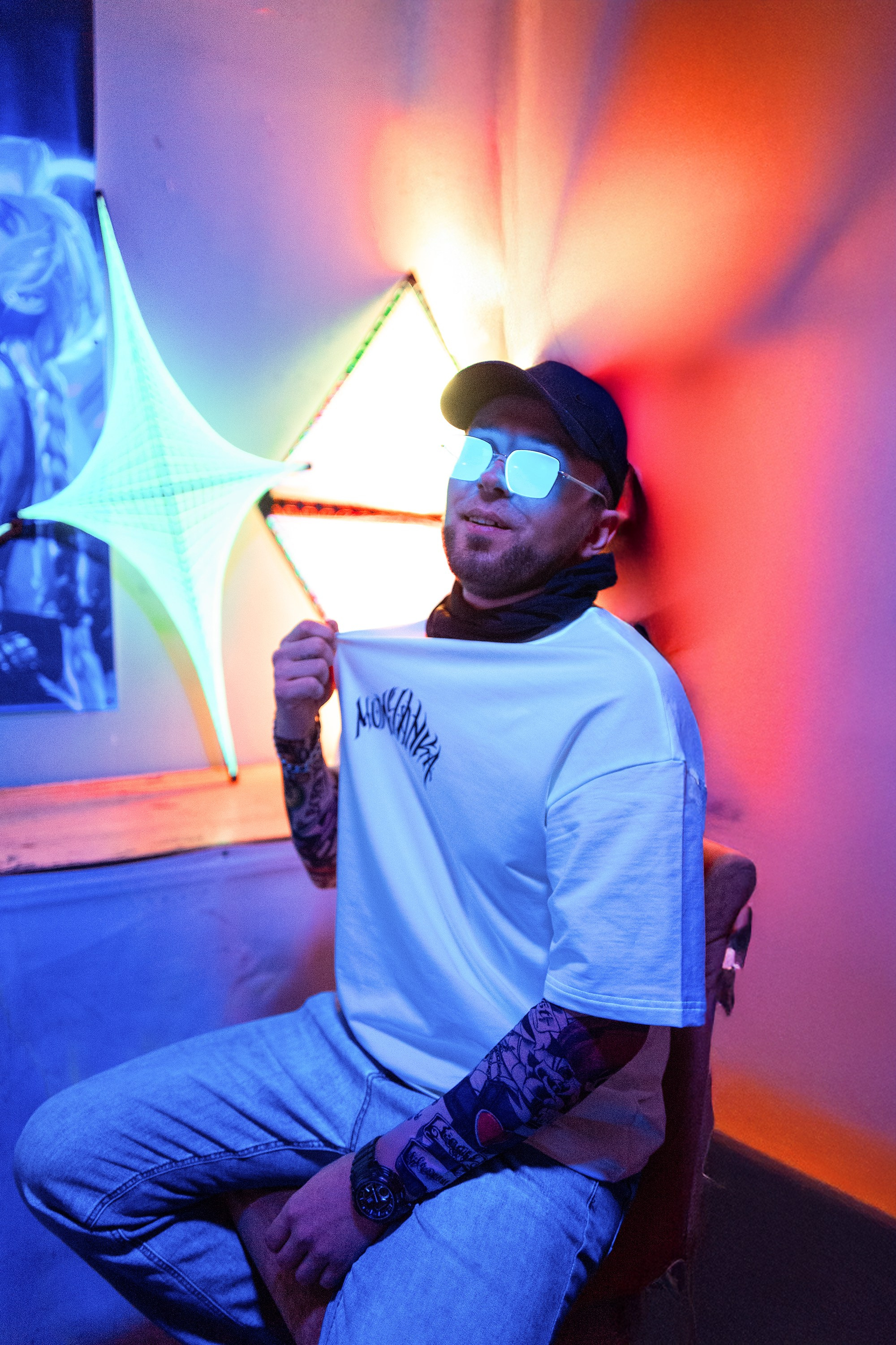 Реклама футболок «Молчанка». Фотограф Тюмень