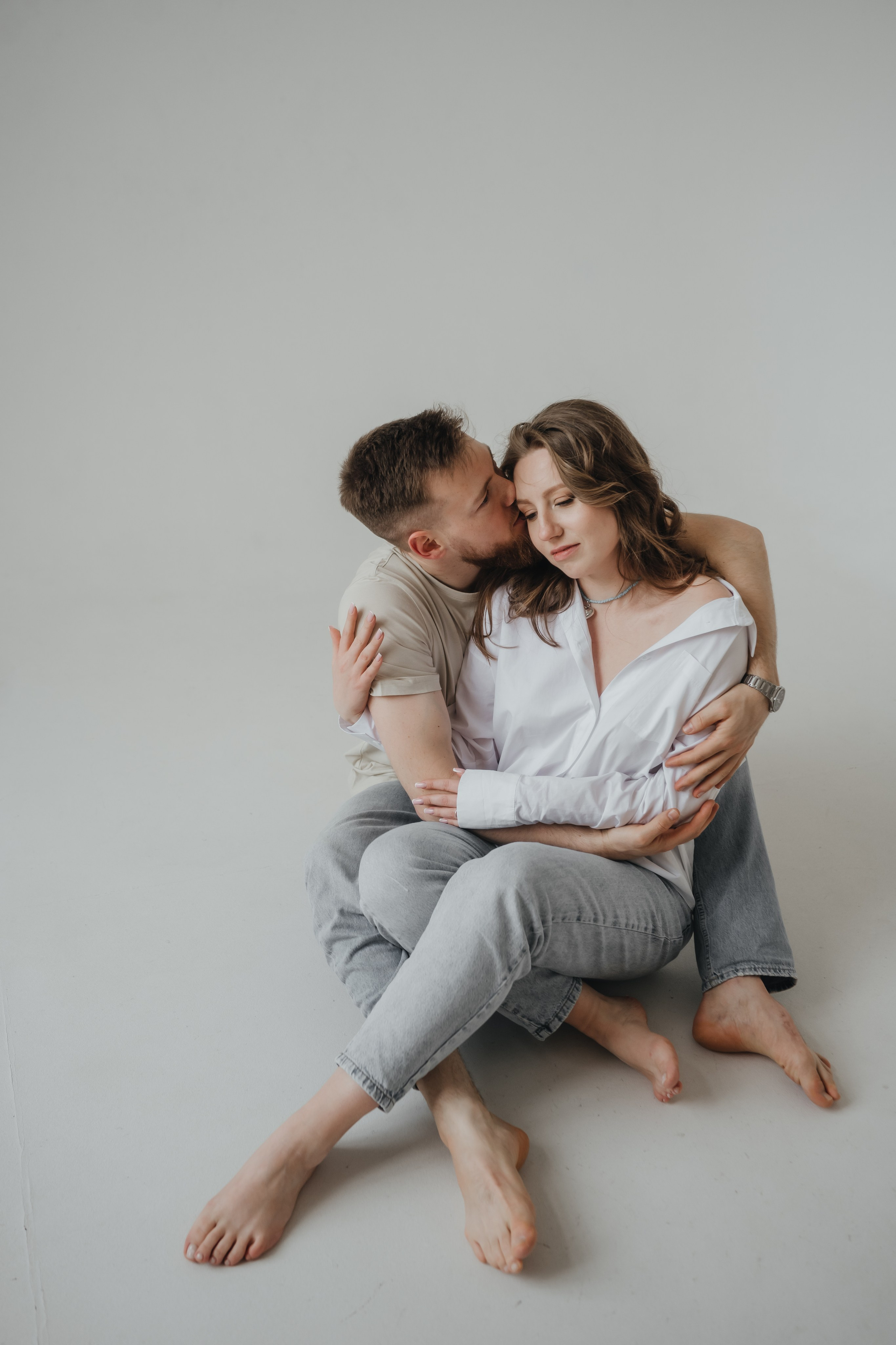 Love Story фотосессия в студии. Свадебный и семейный фотограф и видеограф, Крым, Москва, Санкт -Петербург