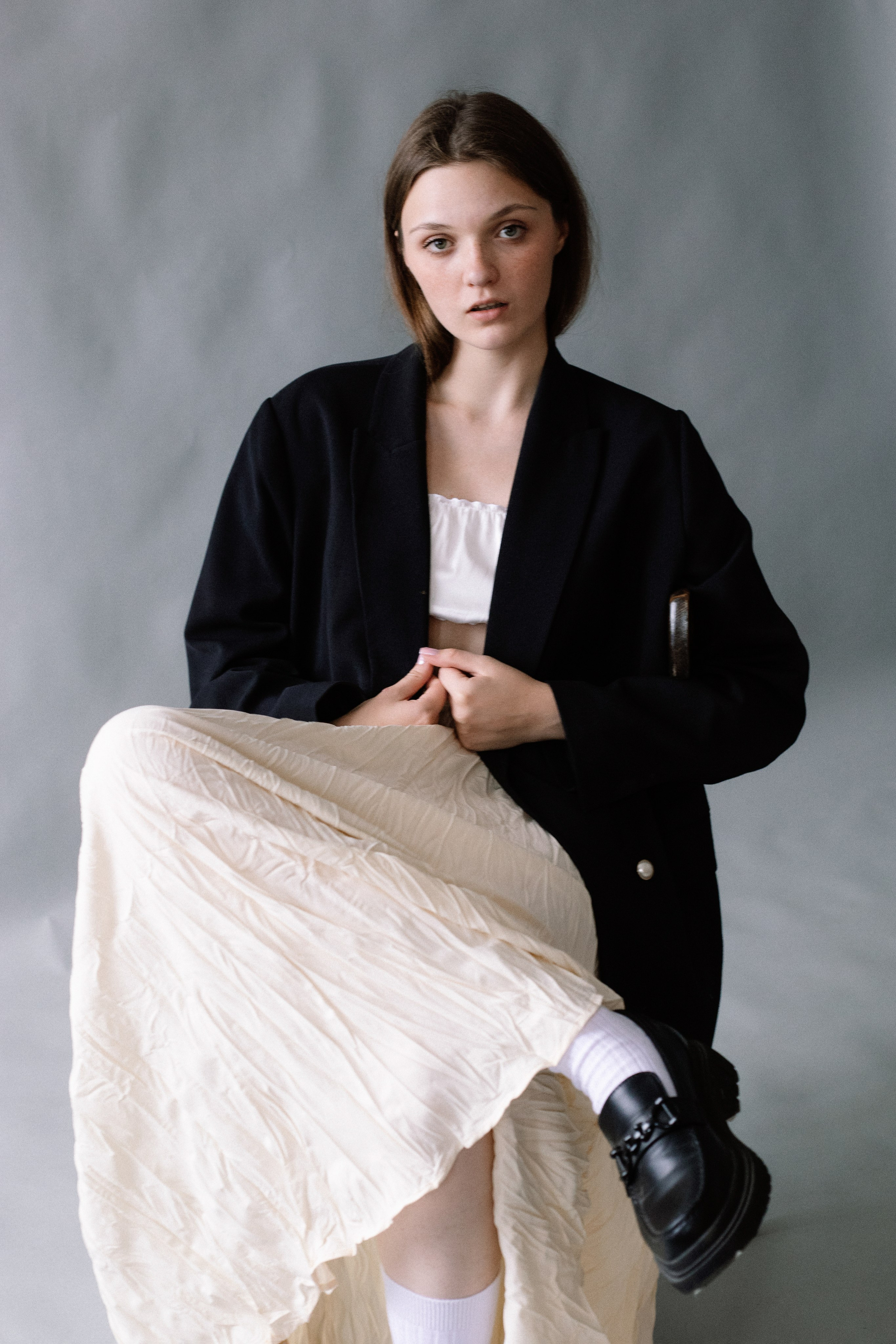 Минималистичная фотосессия в студии для Маши. Портретный фотограф в Иванове Ольга Гуральник