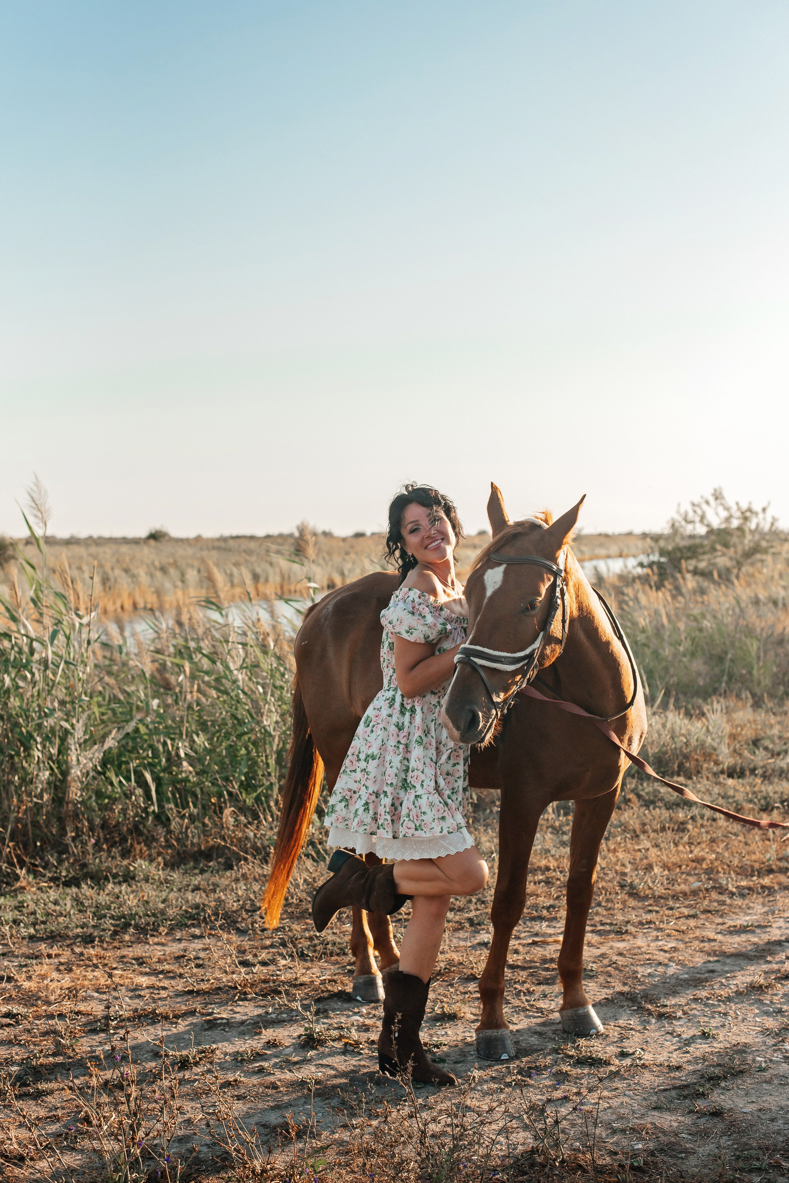 Жанна и лошадь. Детский и семейный фотограф выпускной альбом Приморско-Ахтарск