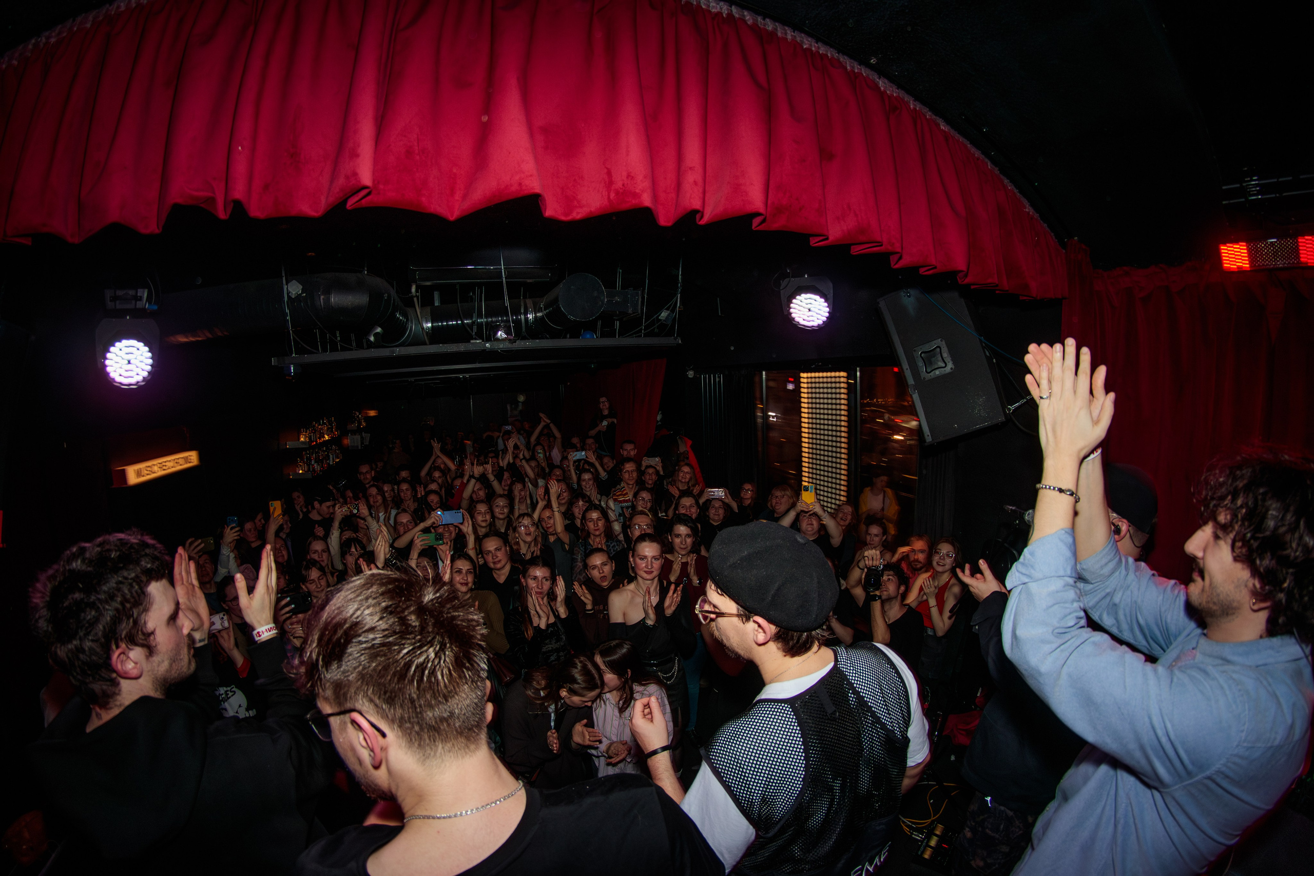 Хмыров акустика. Портретный и концертный фотограф в Санкт-Петербурге Егор Телятников