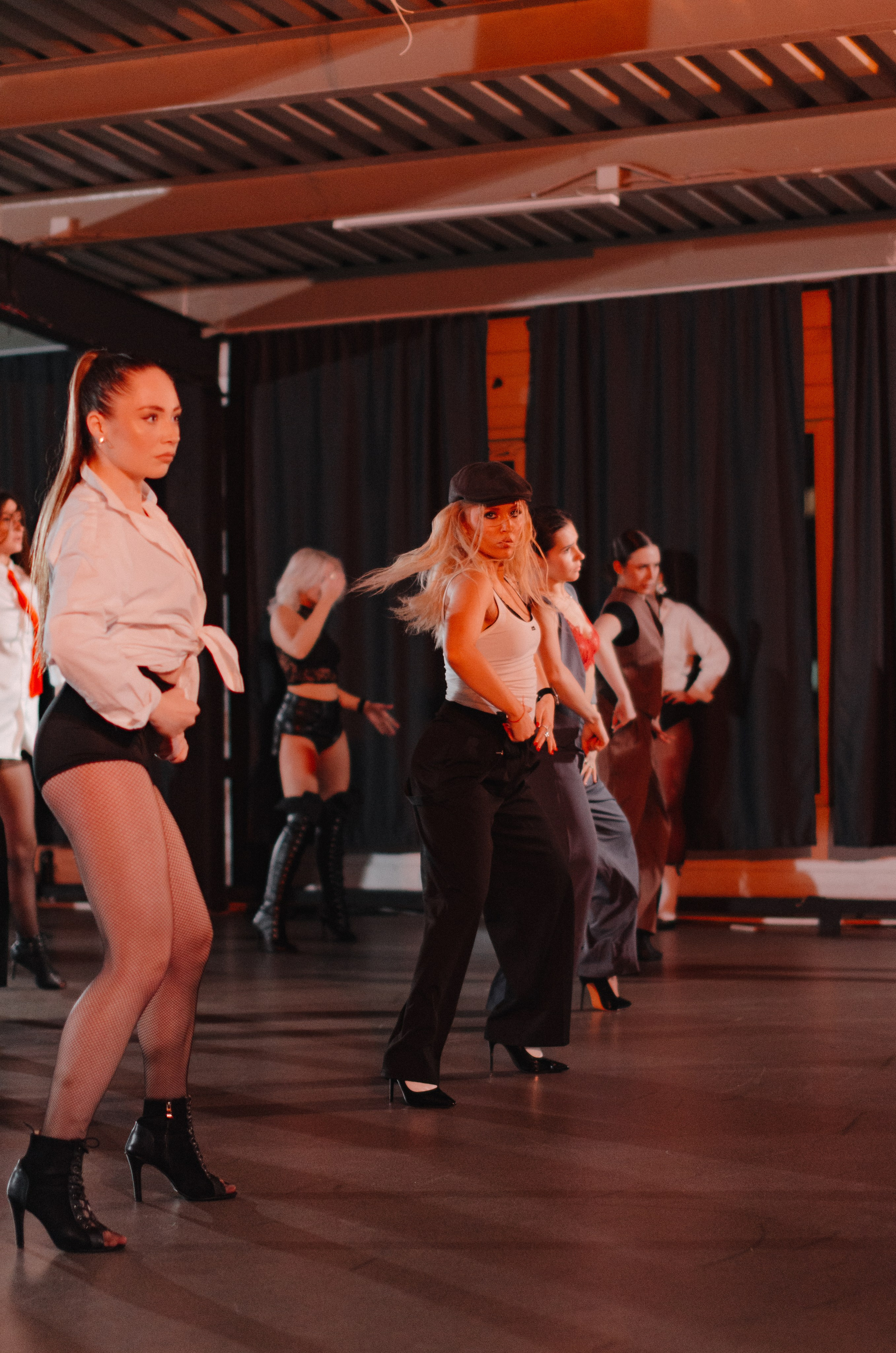 Birthday heels class Екатерины Ингачевой. Денисова Аля — фотограф для парных съемок и индивидуальных историй в Барнауле