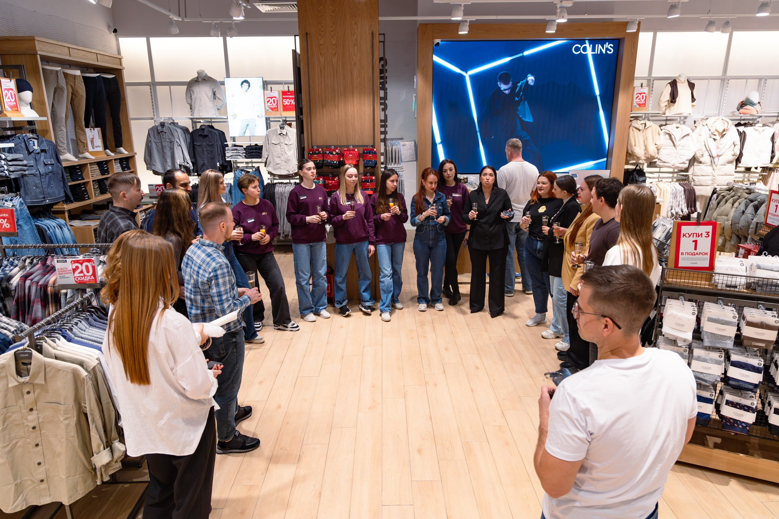 ОТКРЫТИЕ МАГАЗИНА COLIN'S. Фотограф Paul Varro в Краснодаре
