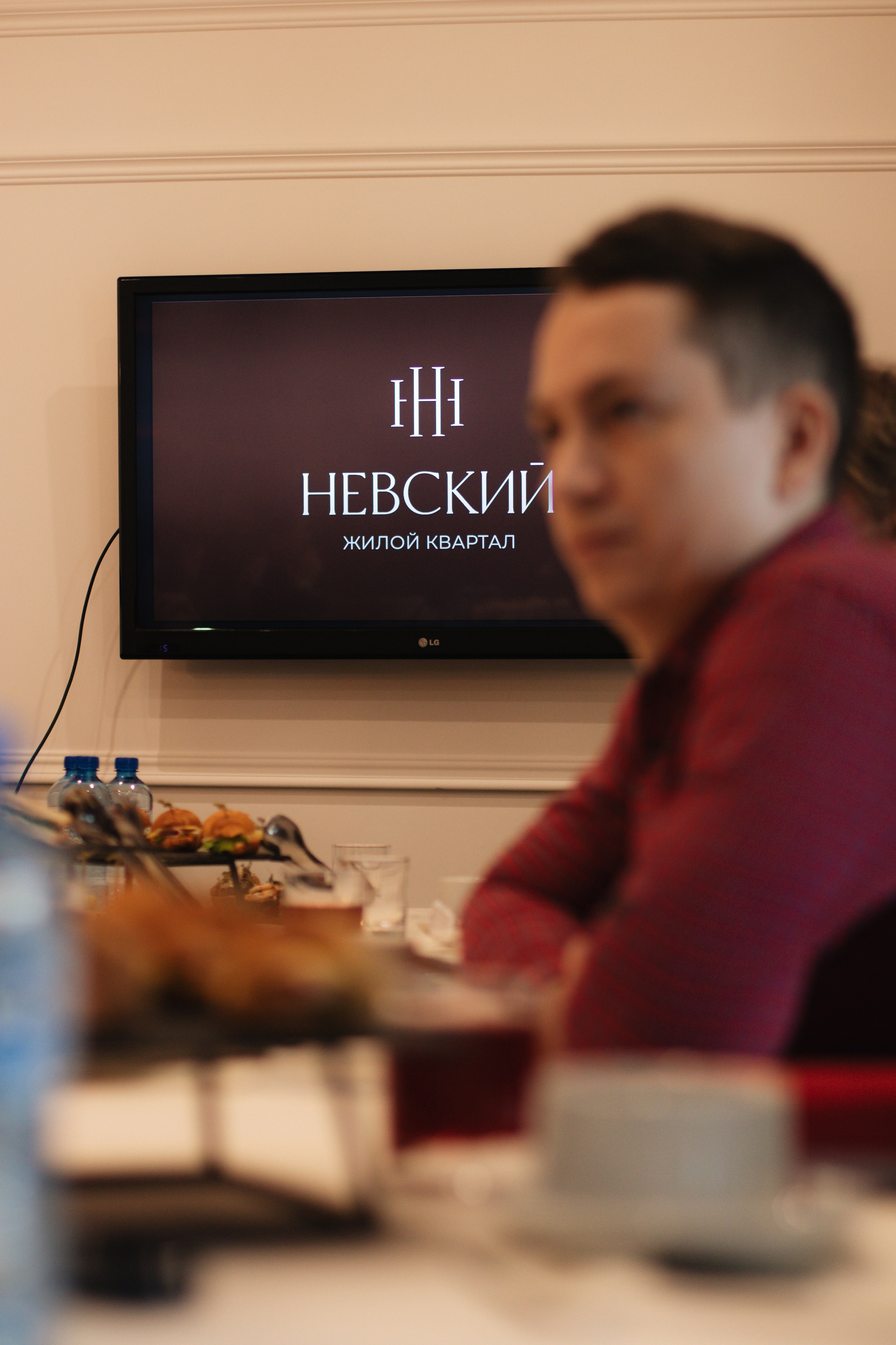 Бизнес завтрак, бизнес встреча. Индивидуальный фотограф Новосибирск Настя