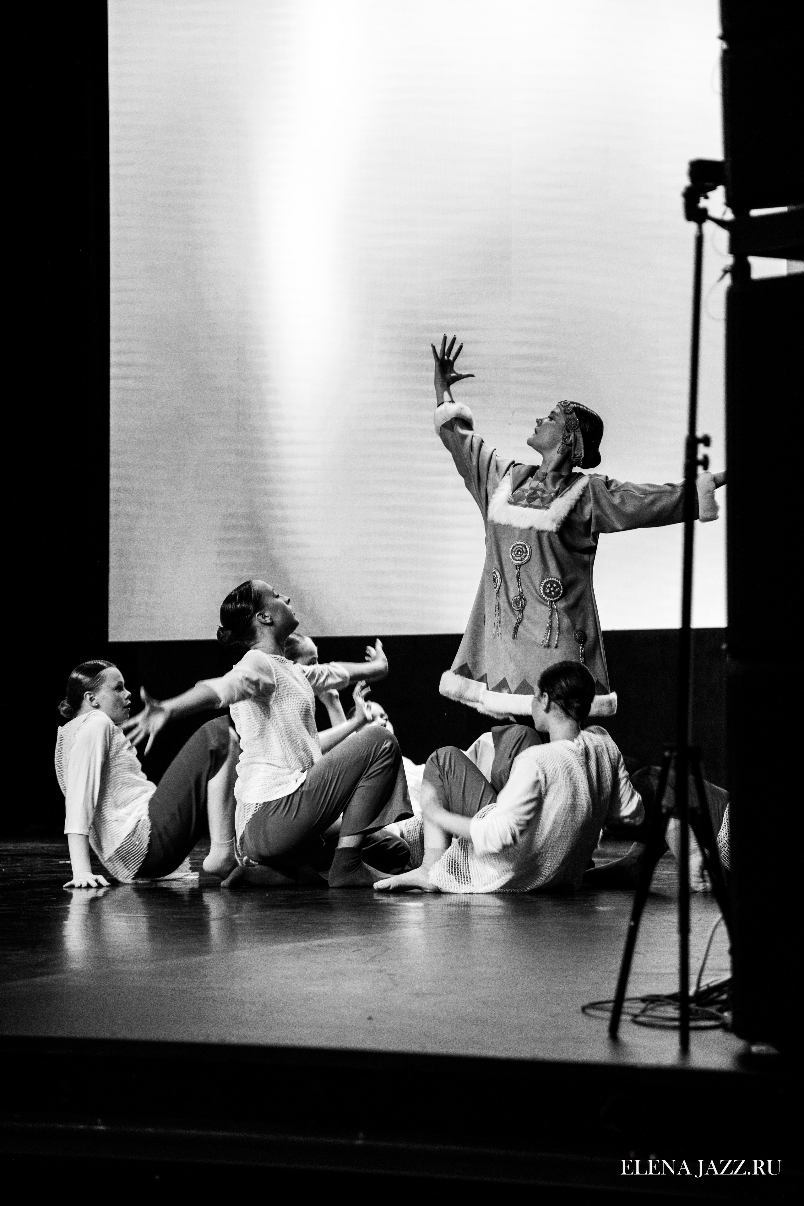 Концерт танцевального коллектива. Репортажный фотограф Елена Джаз в Москва