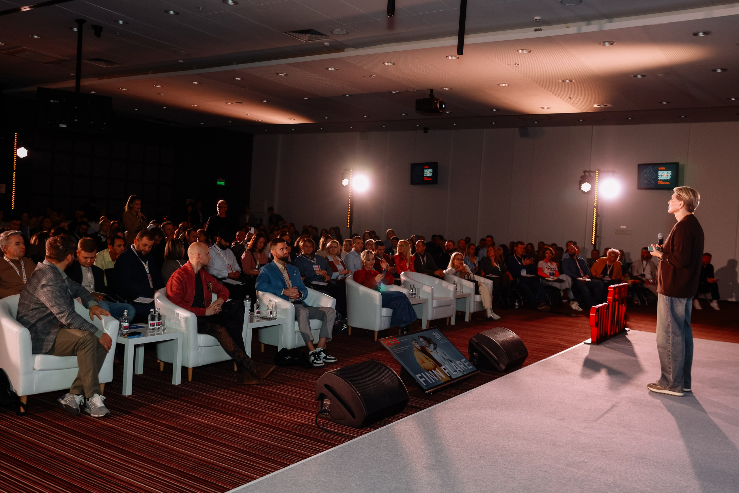 BUSNESS STANDUP с Оскаром Хартманном. Фотограф Юлия Мальцева