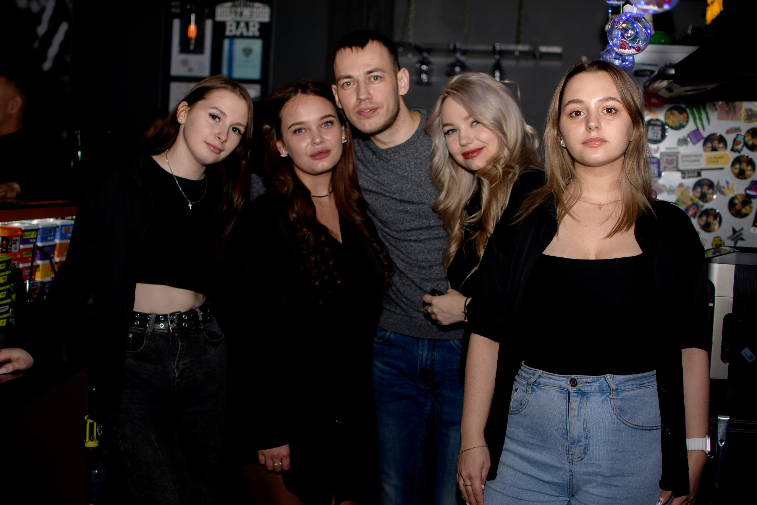 HOLLYWOOD / 6 YEARS. Photokarish