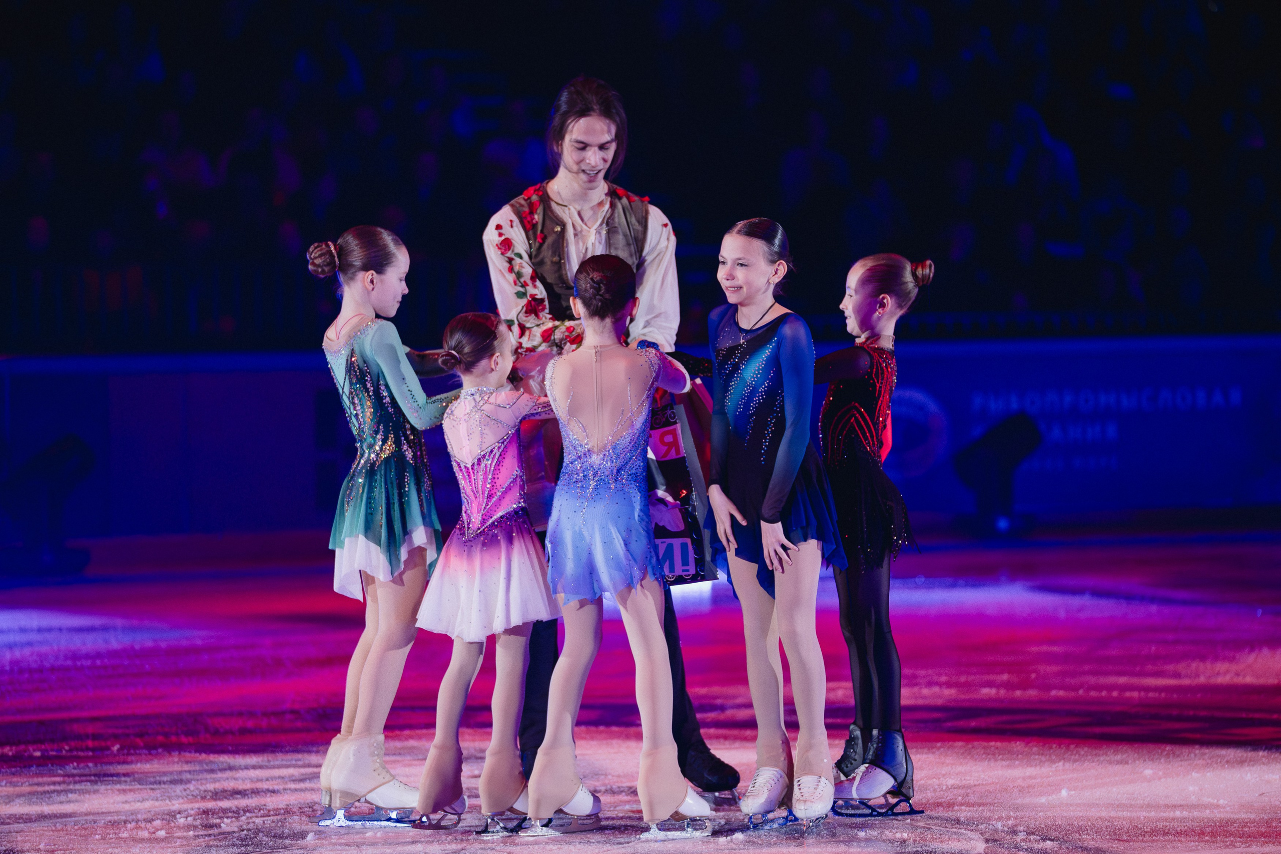 Шоу Этери Тутберидзе в Новосибирске. Воробьева Ксения — Спортивный и танцевальный фотограф Новосибирск