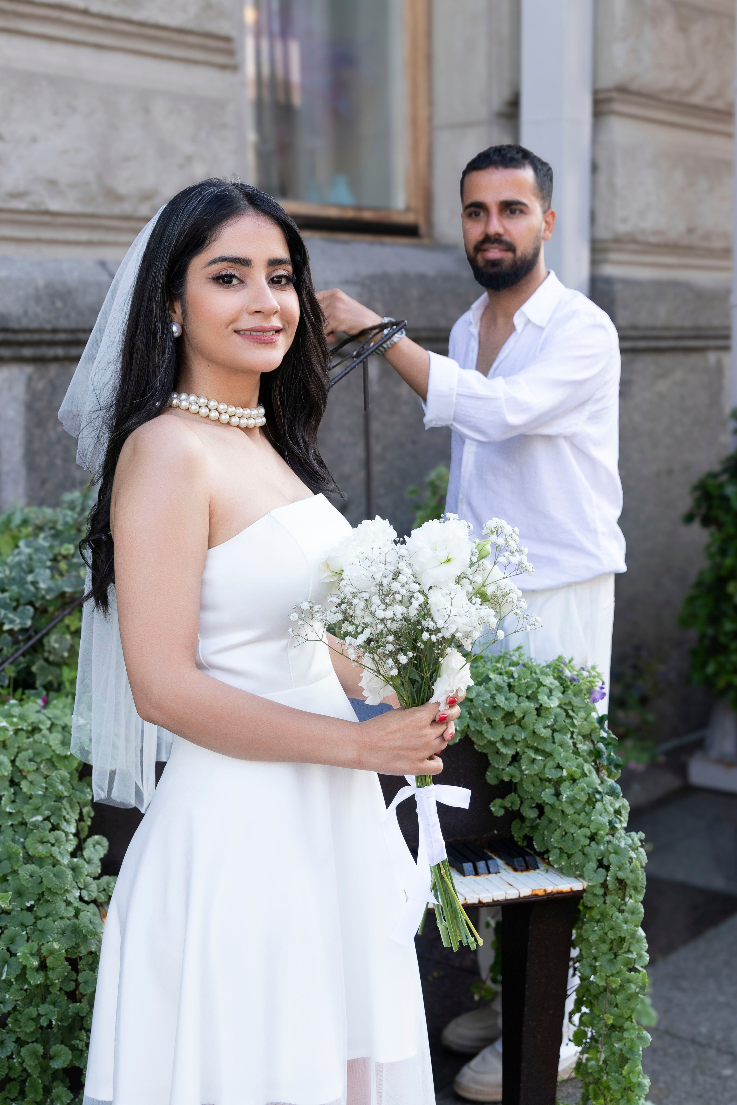 Свадебная прогулка Иранской пары по городу. Портретный фотограф в Санкт-Петербурге Савельева Ольга