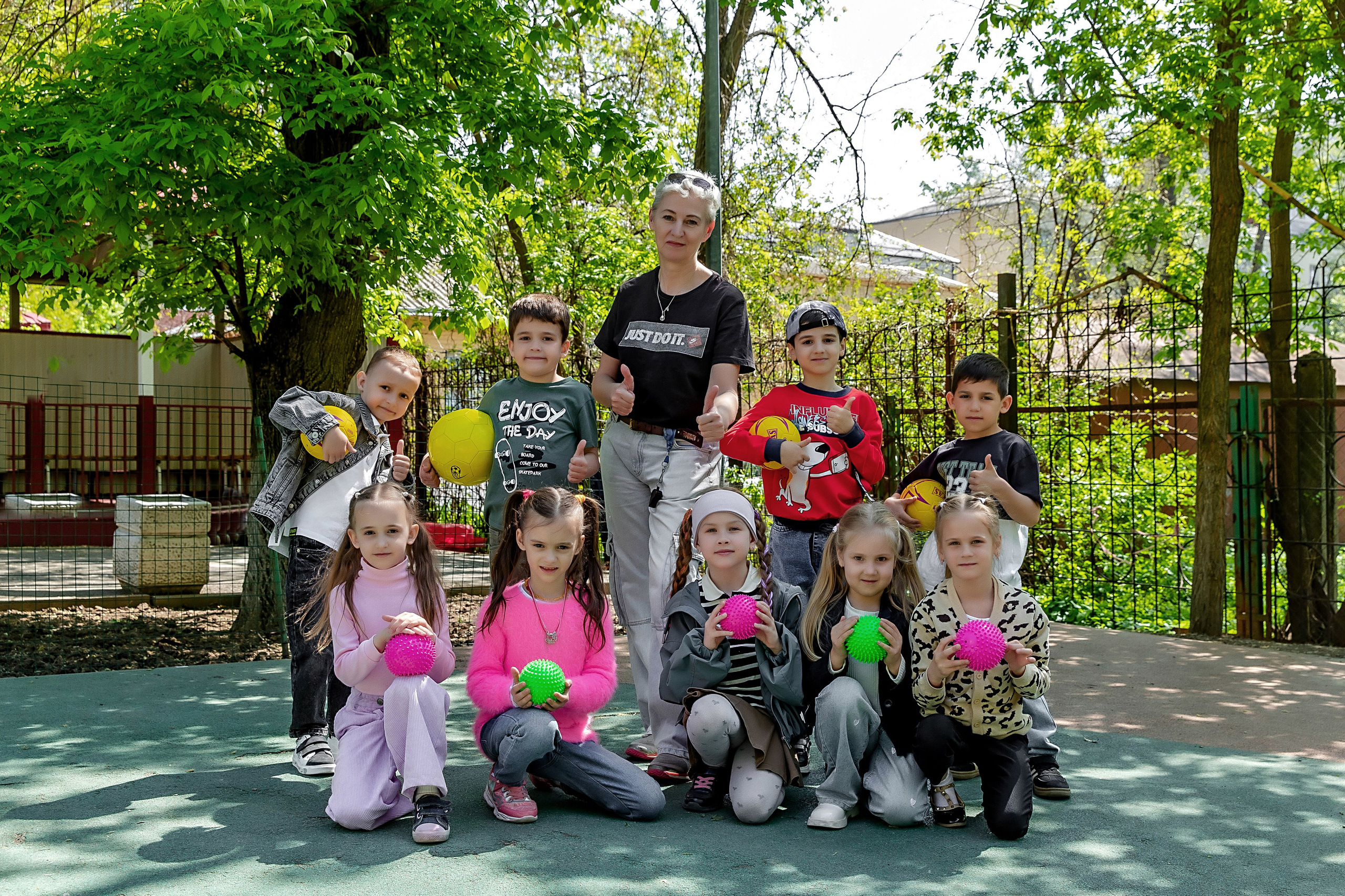 Выпускные (школьные) альбомы (книги) в Ростове-на-Дону. Современные Выпускные Альбомы в Ростове-на-Дону