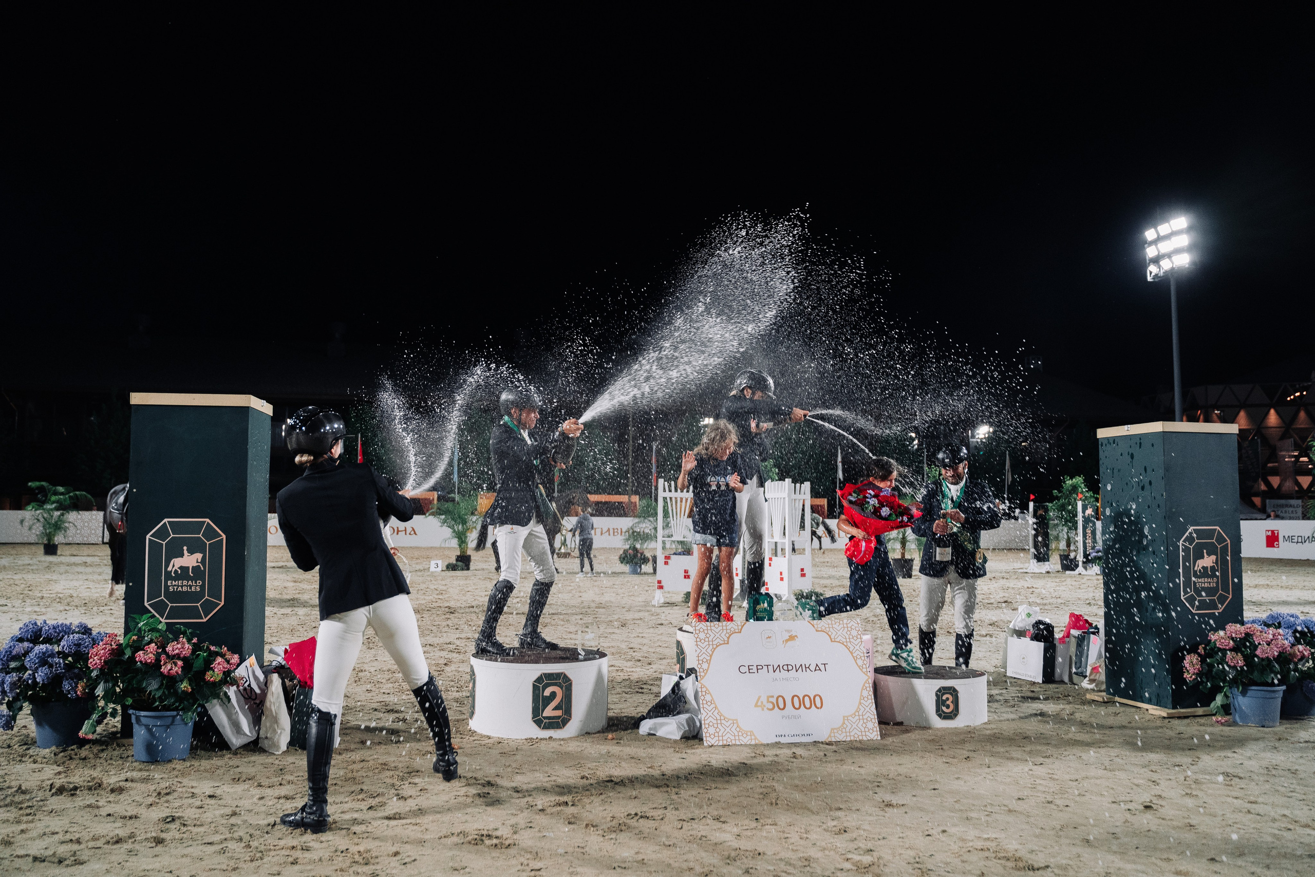 Магия Востока в Emerald Stables. Свадебный и семейный фотограф в Москве и МО Геннадий Туманцев