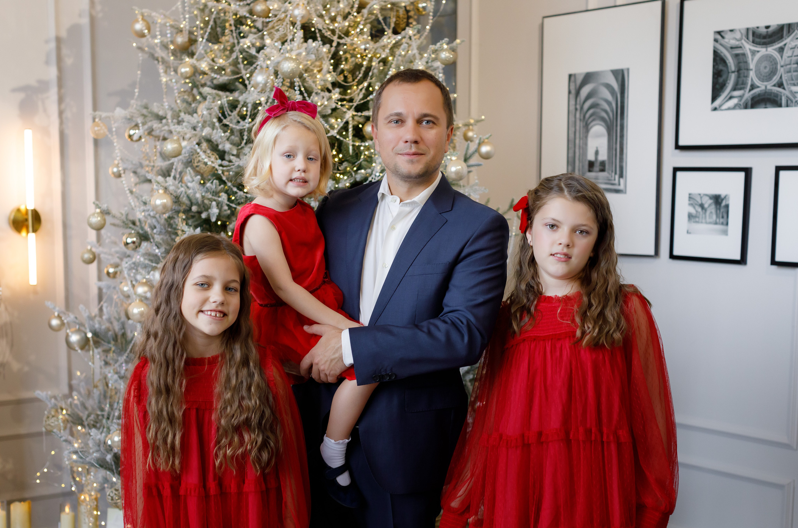 Семейная новогодняя съёмка в студии. Портретный и семейный фотограф Юлия Герман