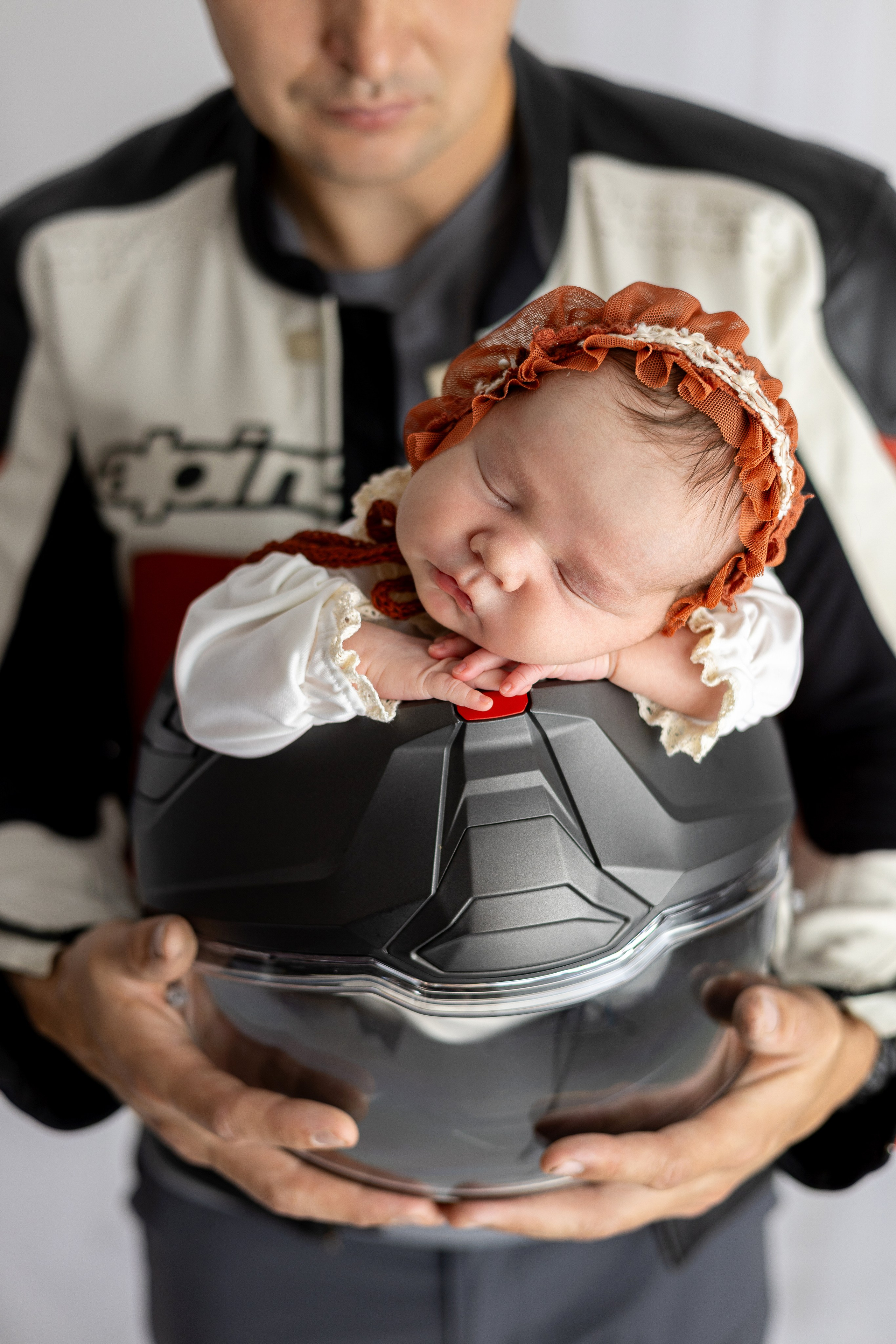 Newborn (Больше примеров работ можно посмотреть в нельзяграмме). Фотограф новорожденных в Набережных Челнах