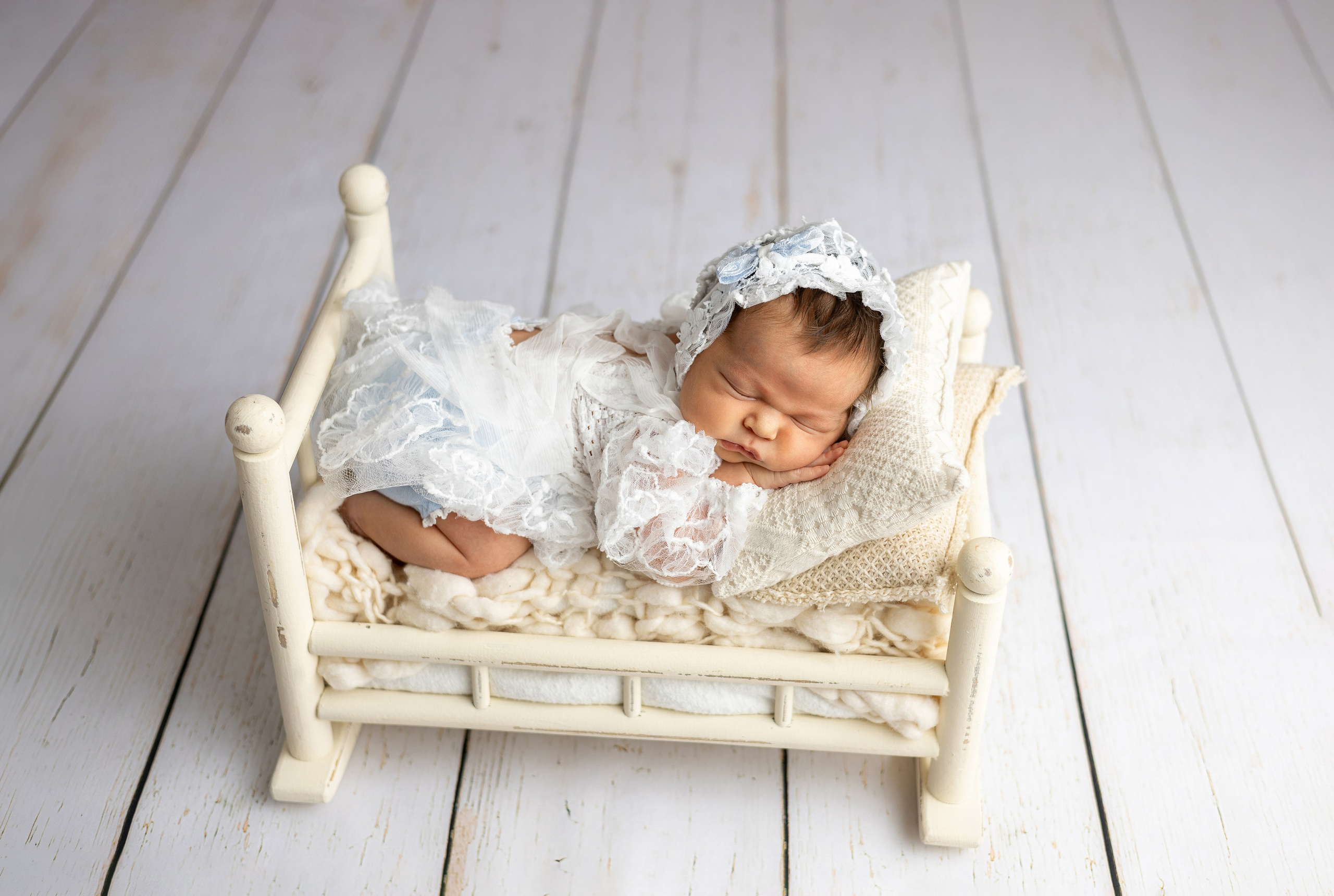 Newborn (Больше примеров работ можно посмотреть в нельзяграмме). Фотограф новорожденных в Набережных Челнах