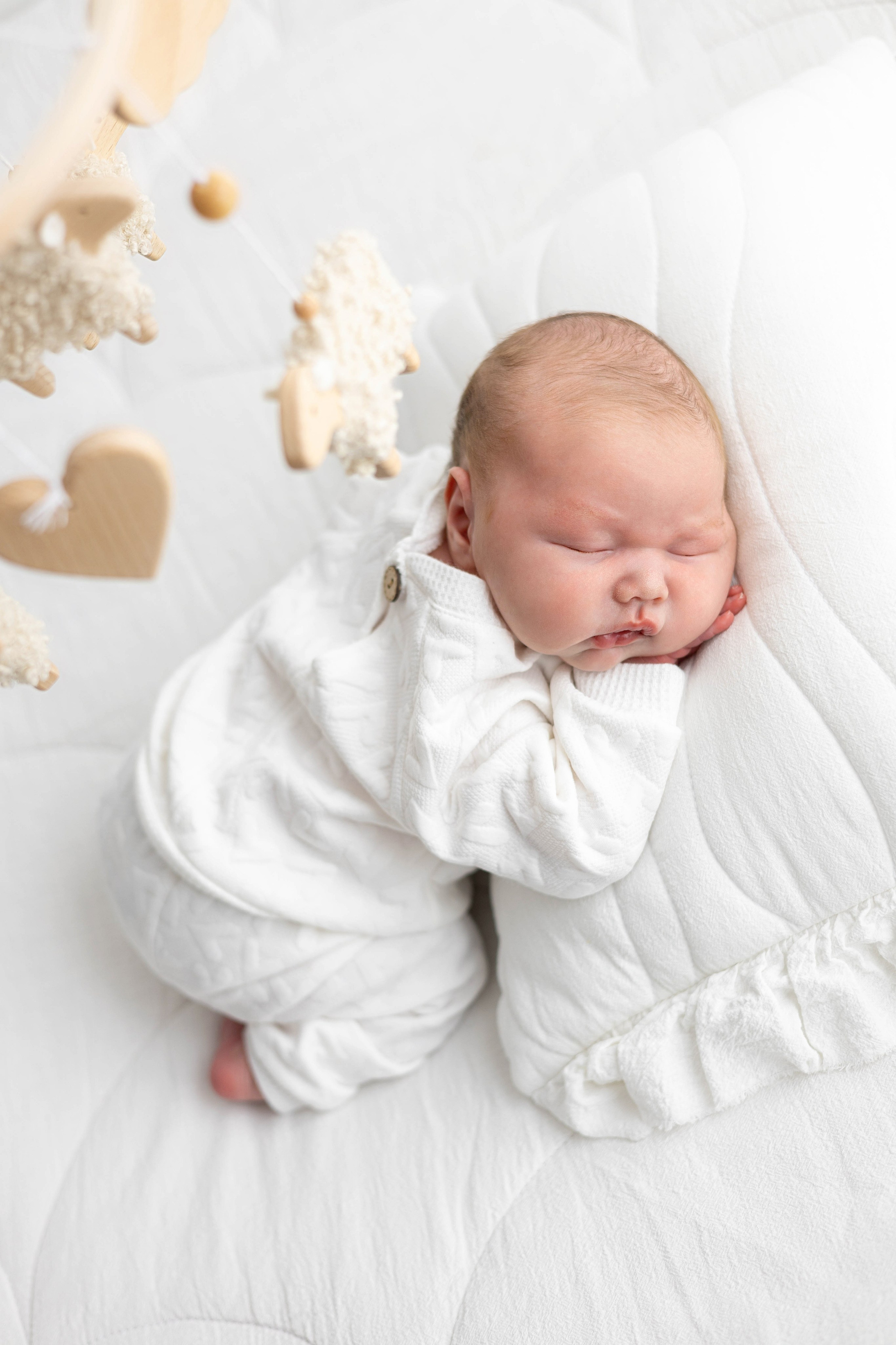 Newborn (Больше примеров работ можно посмотреть в нельзяграмме). Фотограф новорожденных в Набережных Челнах