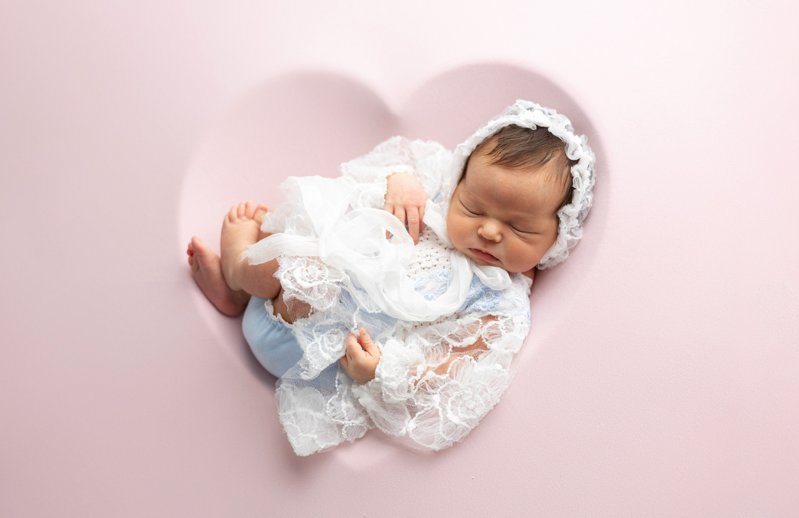 Newborn (Больше примеров работ можно посмотреть в нельзяграмме). Фотограф новорожденных в Набережных Челнах